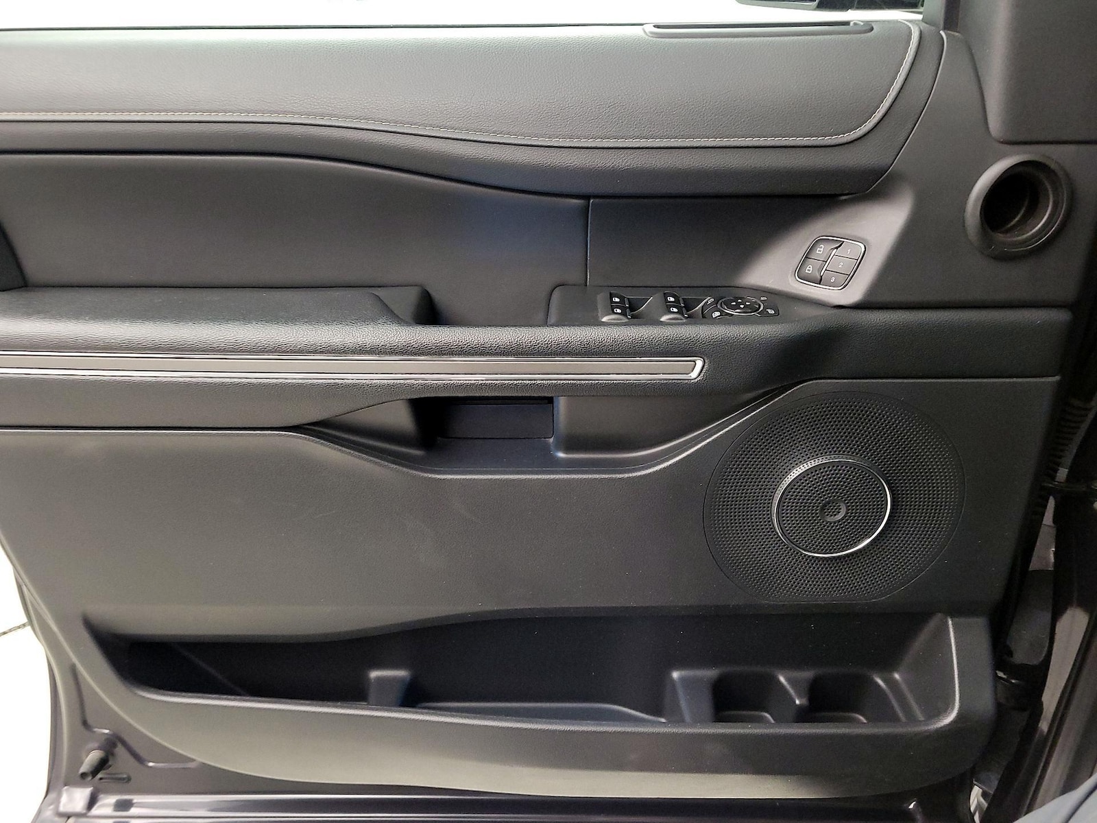 2024 Ford Expedition XLT - Photo 13