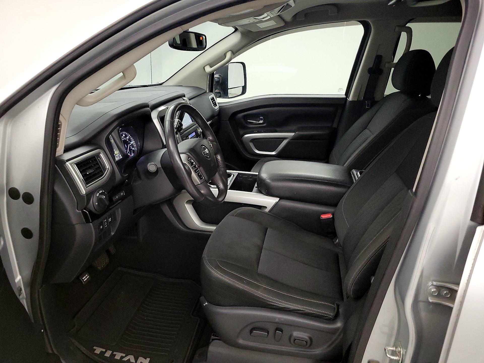Thumbnail: 2017 Nissan Titan - 11