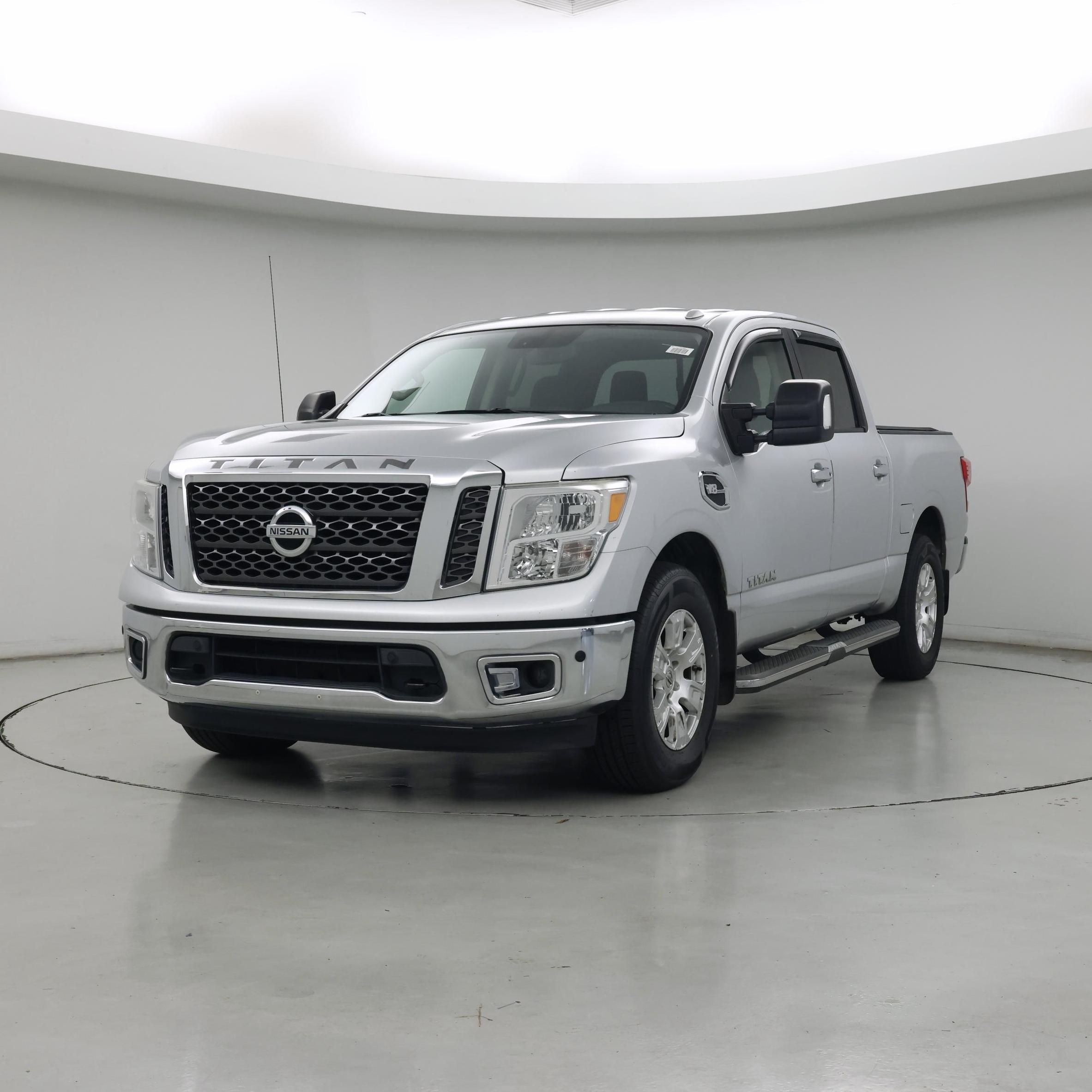 Thumbnail: 2017 Nissan Titan - 4