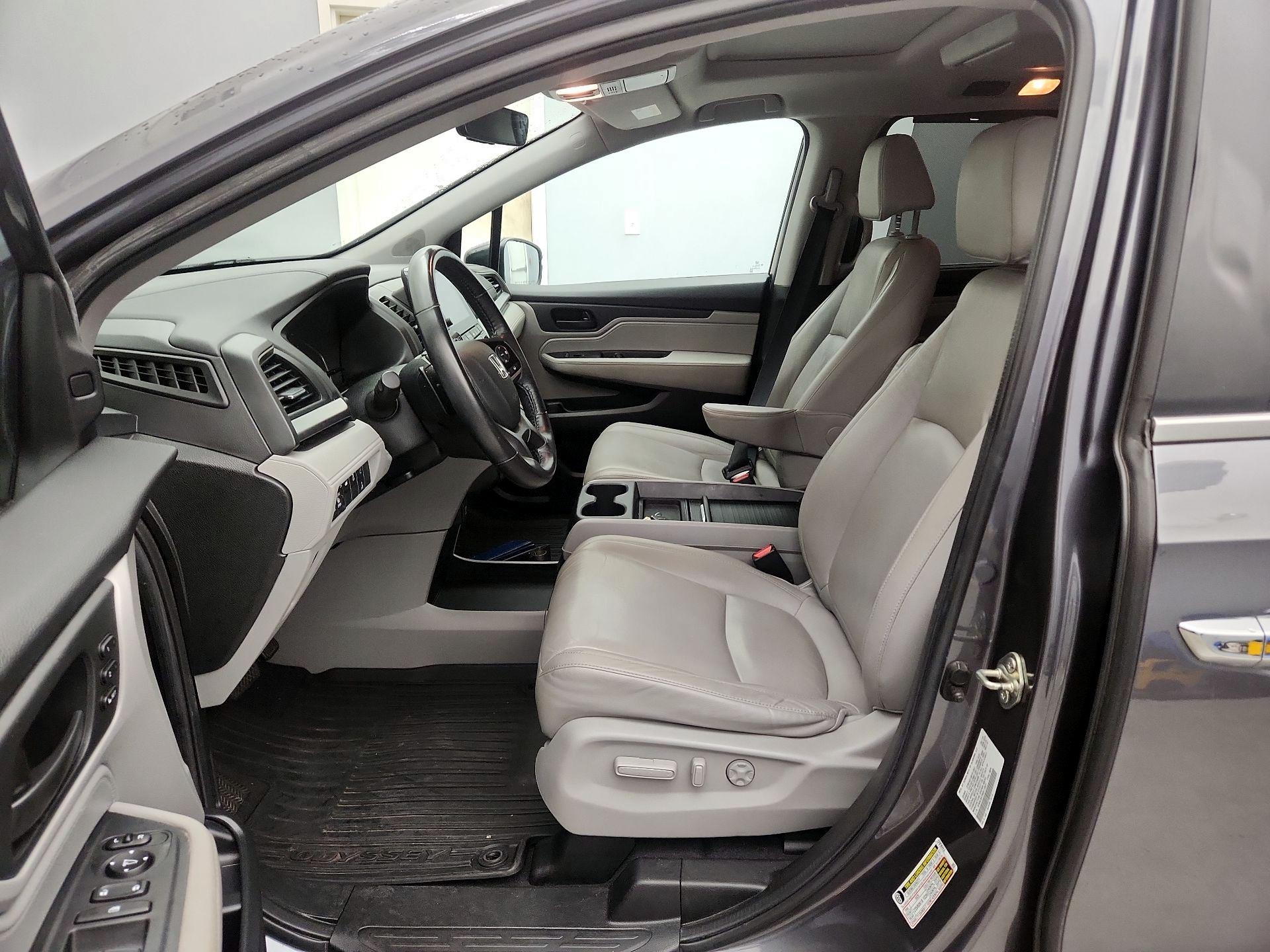 Thumbnail: 2019 Honda Odyssey - 11