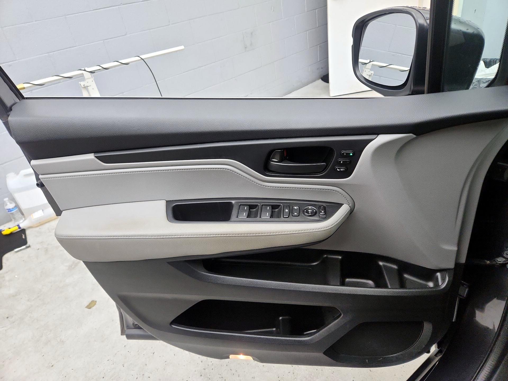 Thumbnail: 2019 Honda Odyssey - 12