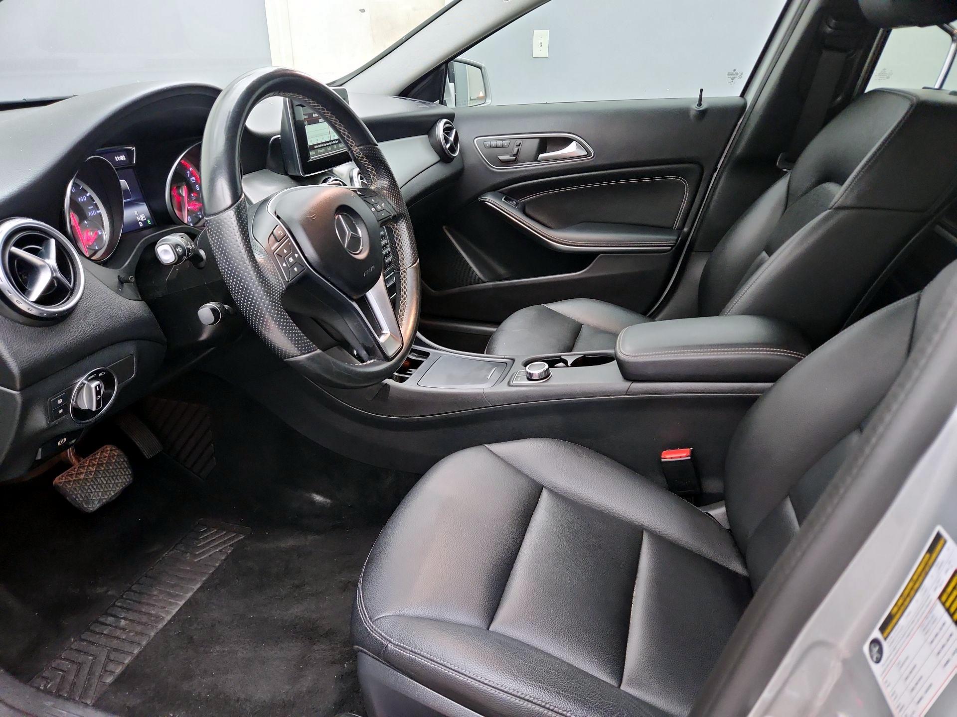 Thumbnail: 2015 Mercedes-Benz GLA - 11