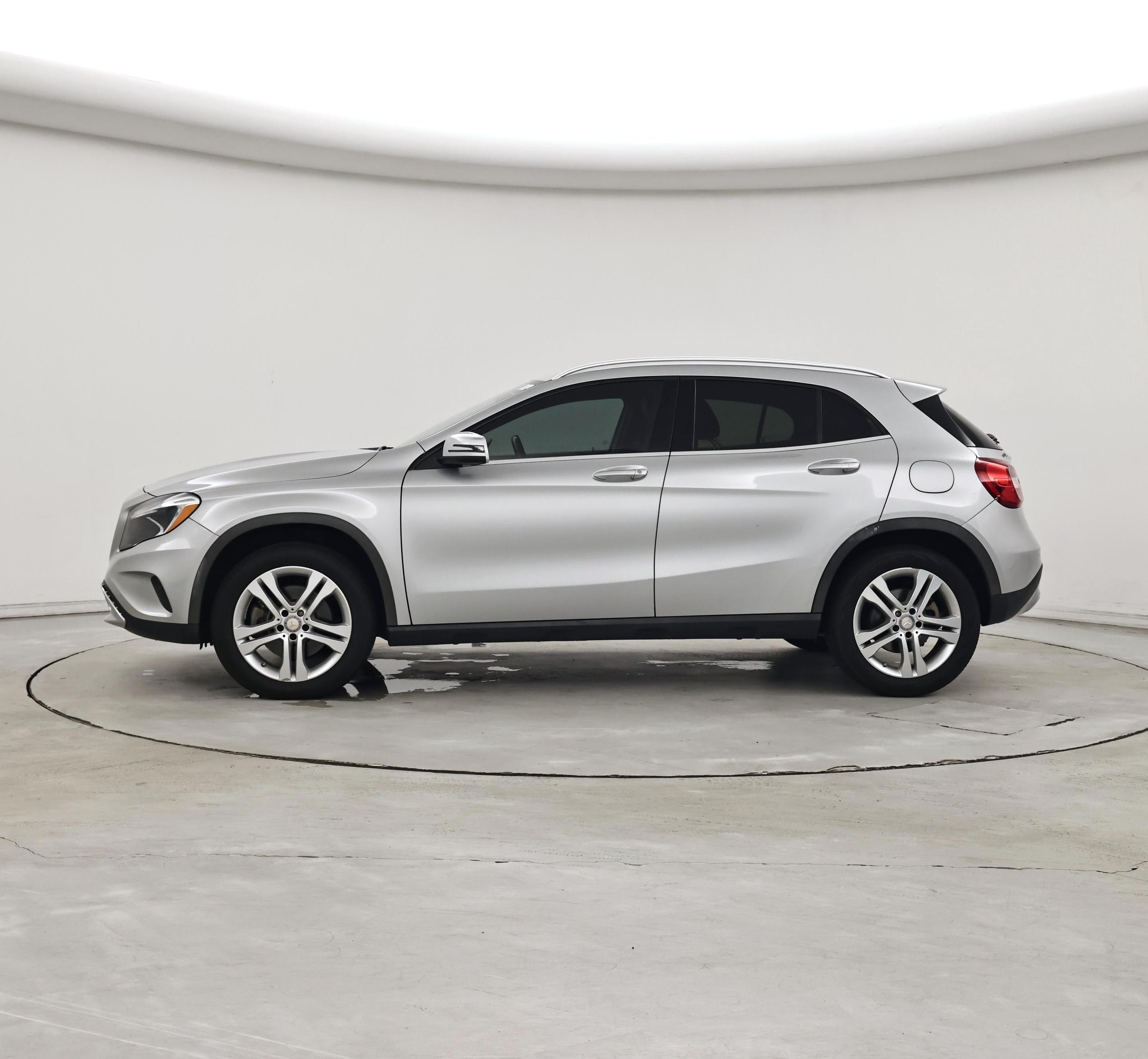 Thumbnail: 2015 Mercedes-Benz GLA - 3