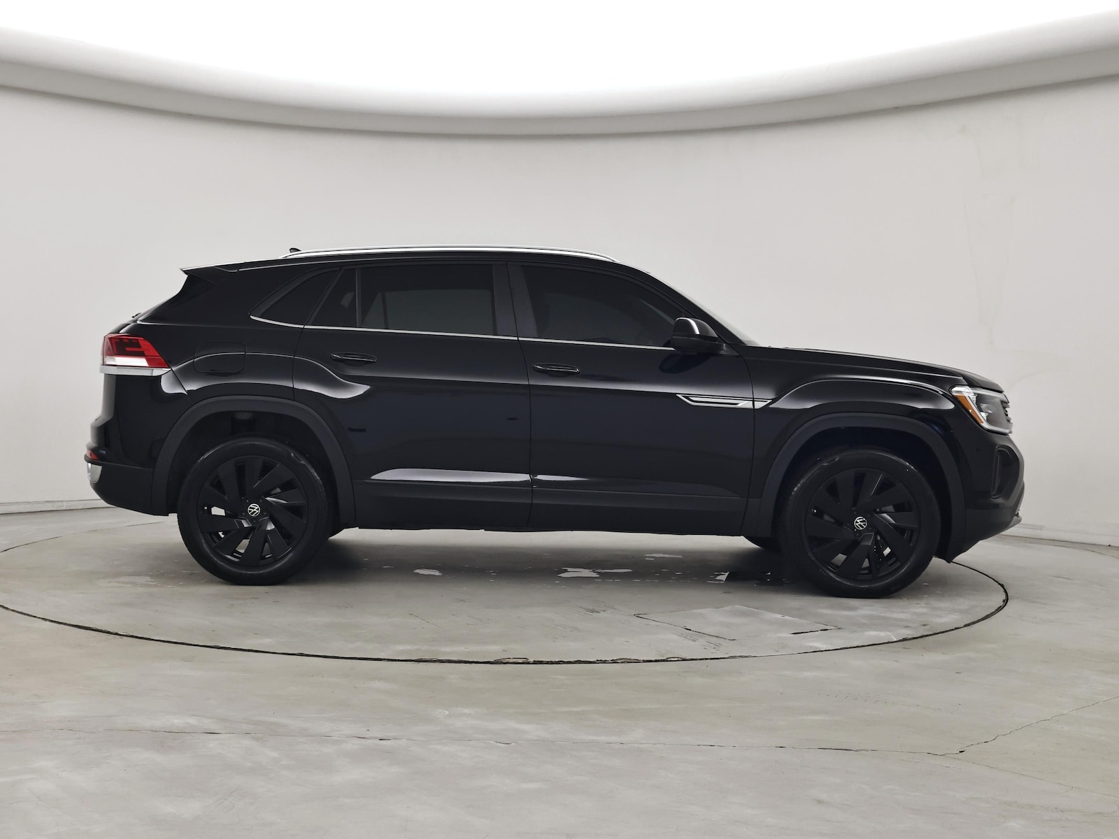 2024 Volkswagen Atlas Cross Sport SE w/Tech - Photo 8