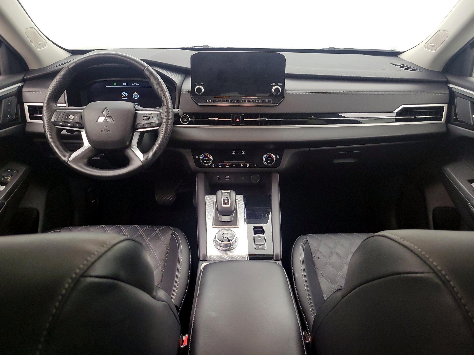 Thumbnail: 2024 Mitsubishi Outlander - 9