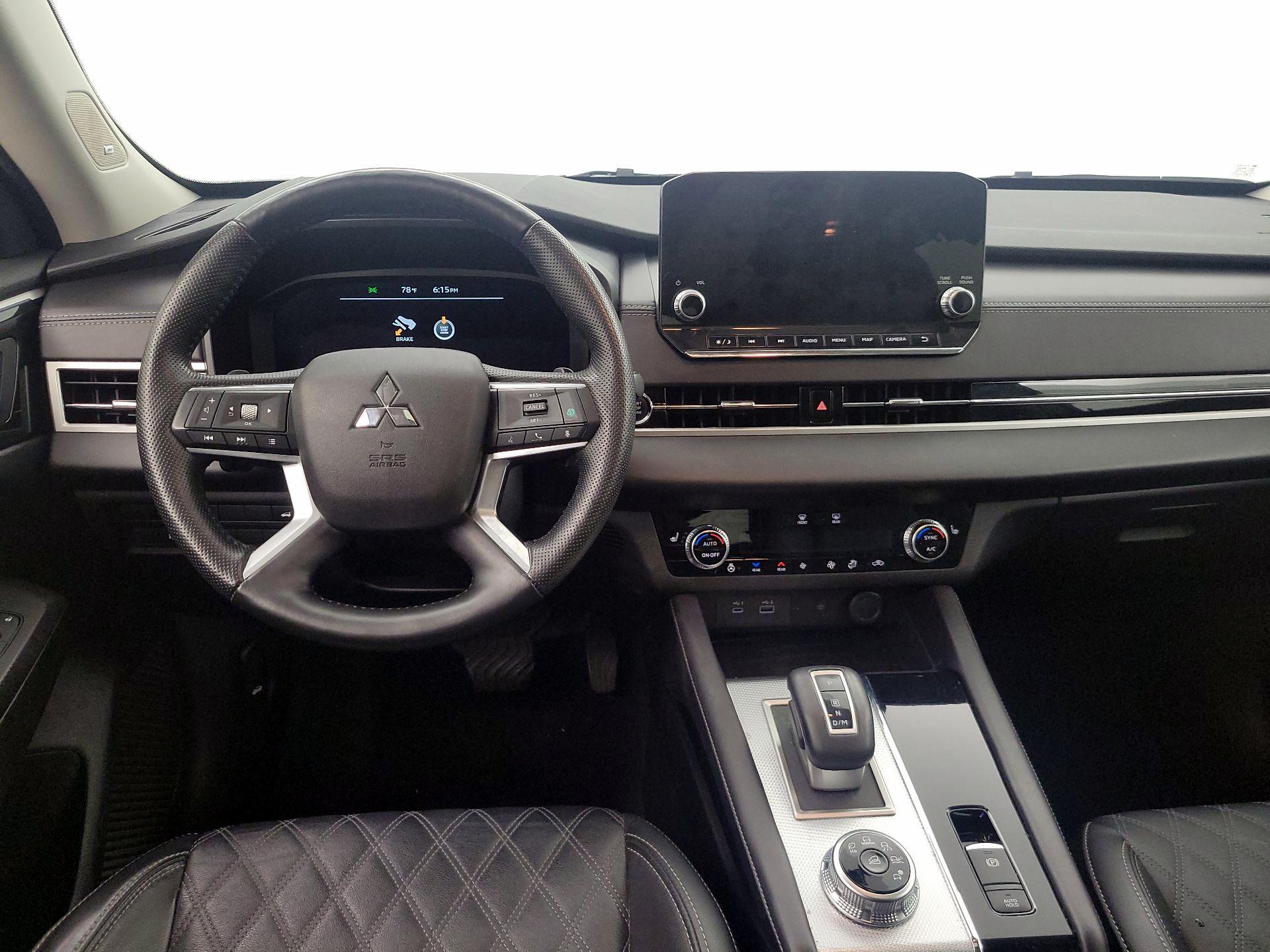 Thumbnail: 2024 Mitsubishi Outlander - 10