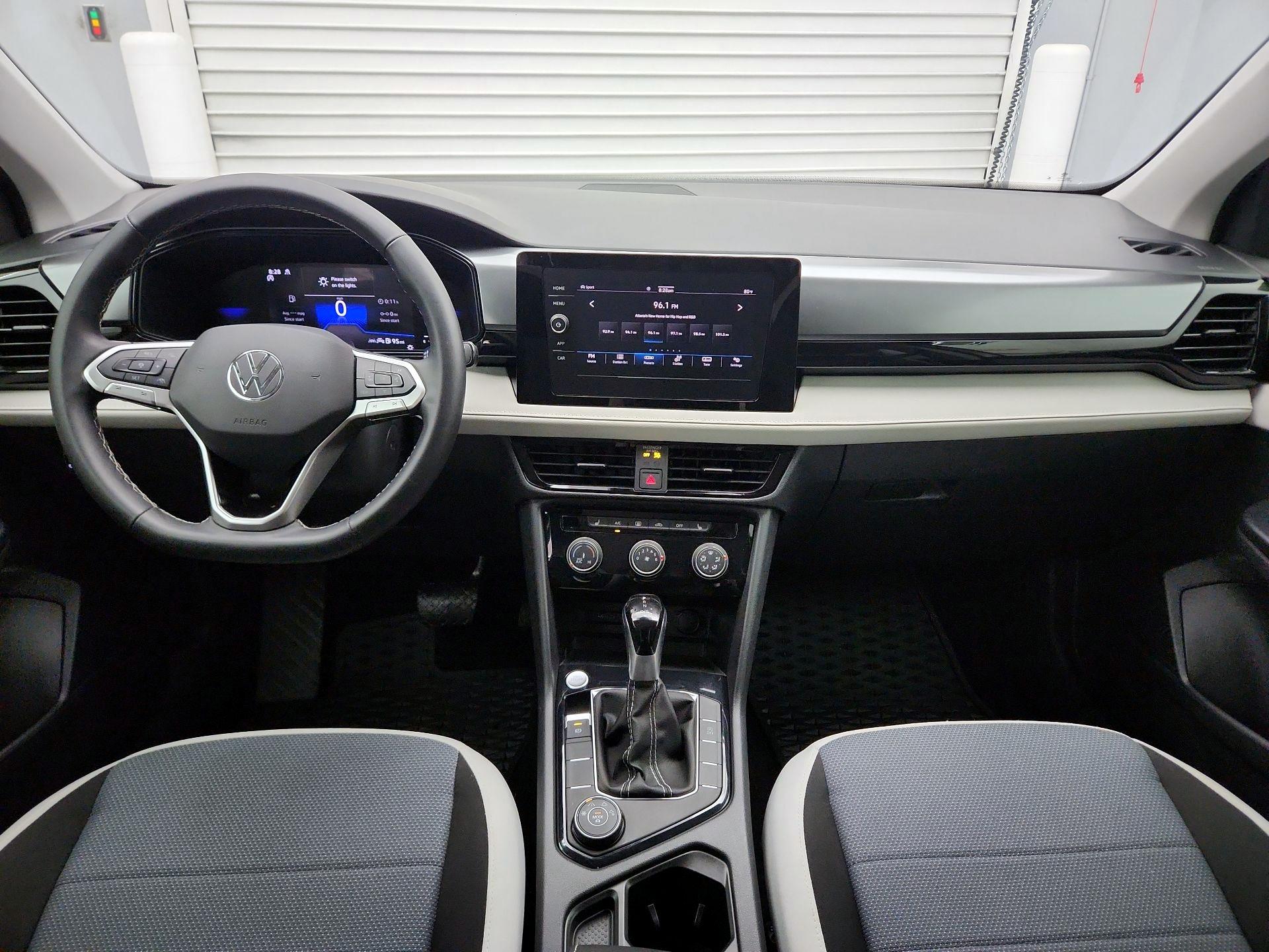 Thumbnail: 2025 Volkswagen Taos - 9