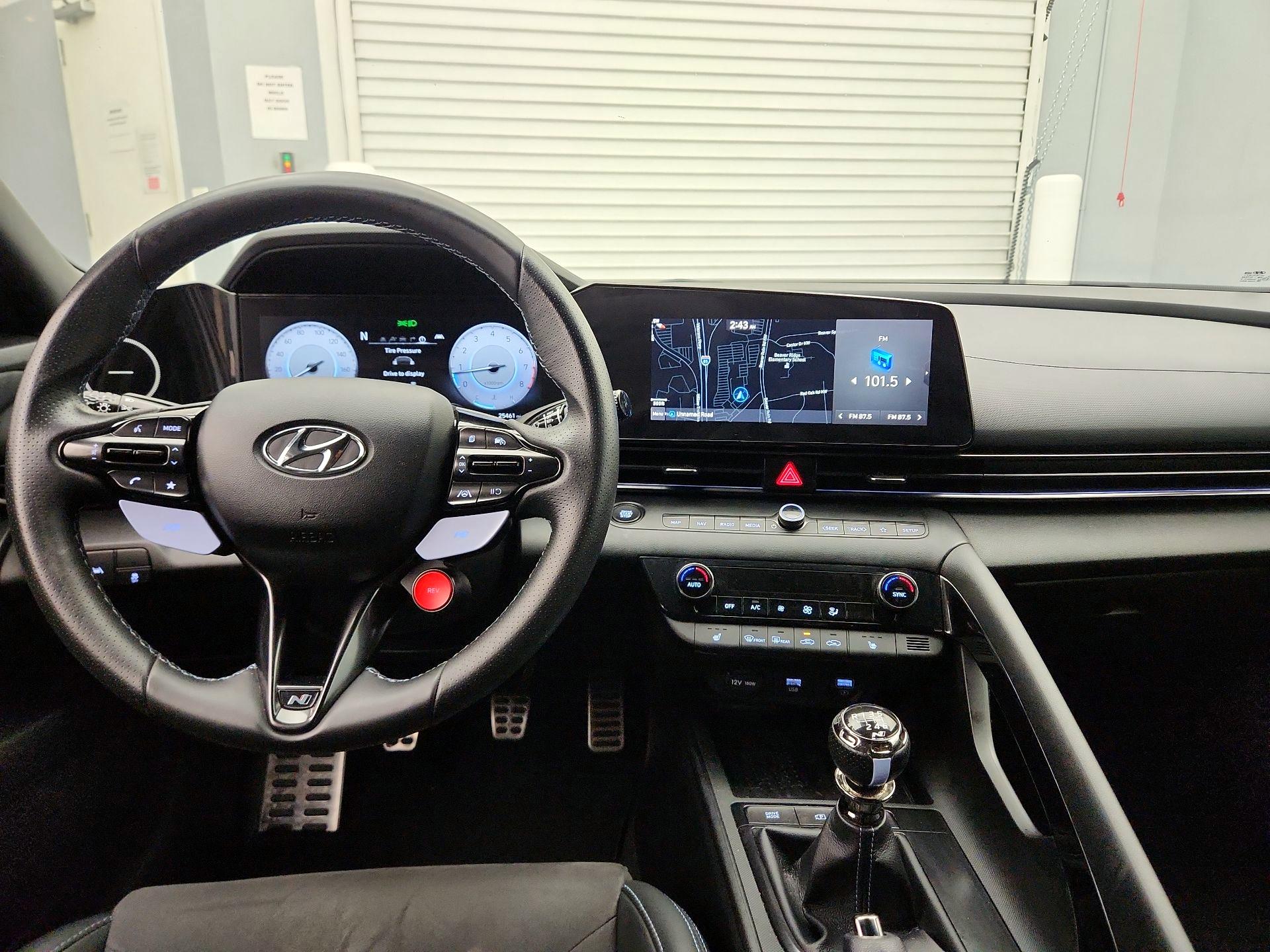Thumbnail: 2022 Hyundai Elantra - 9