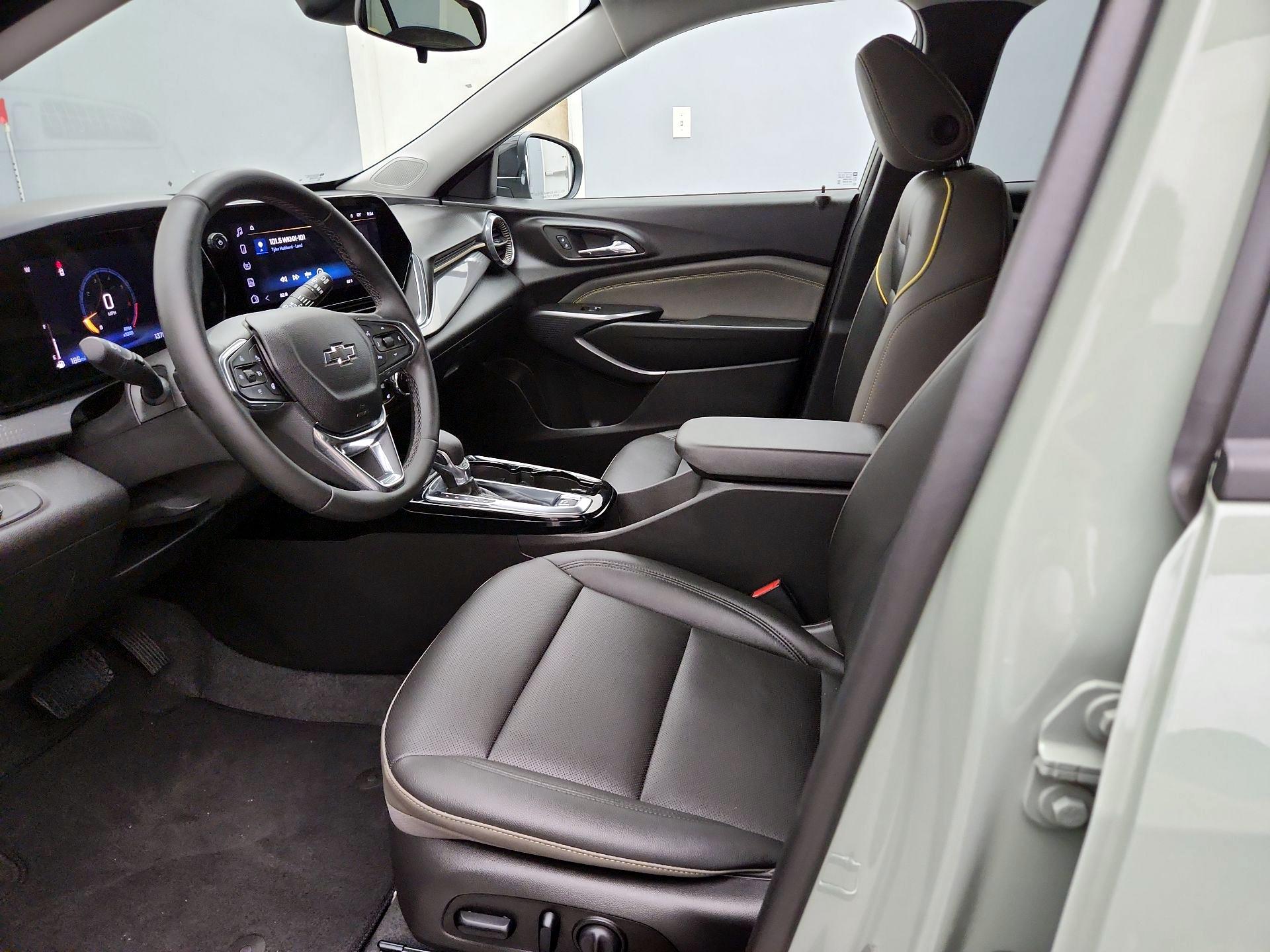 Thumbnail: 2026 Chevrolet Trax - 11