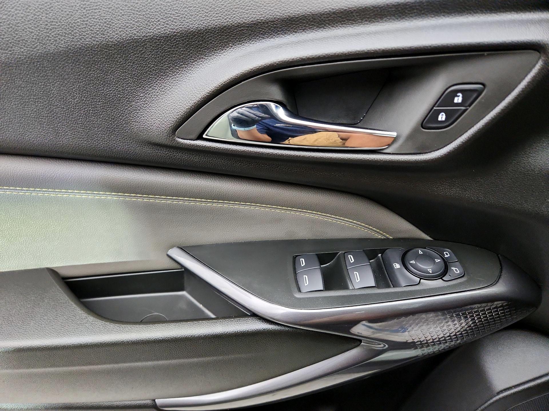 Thumbnail: 2026 Chevrolet Trax - 12