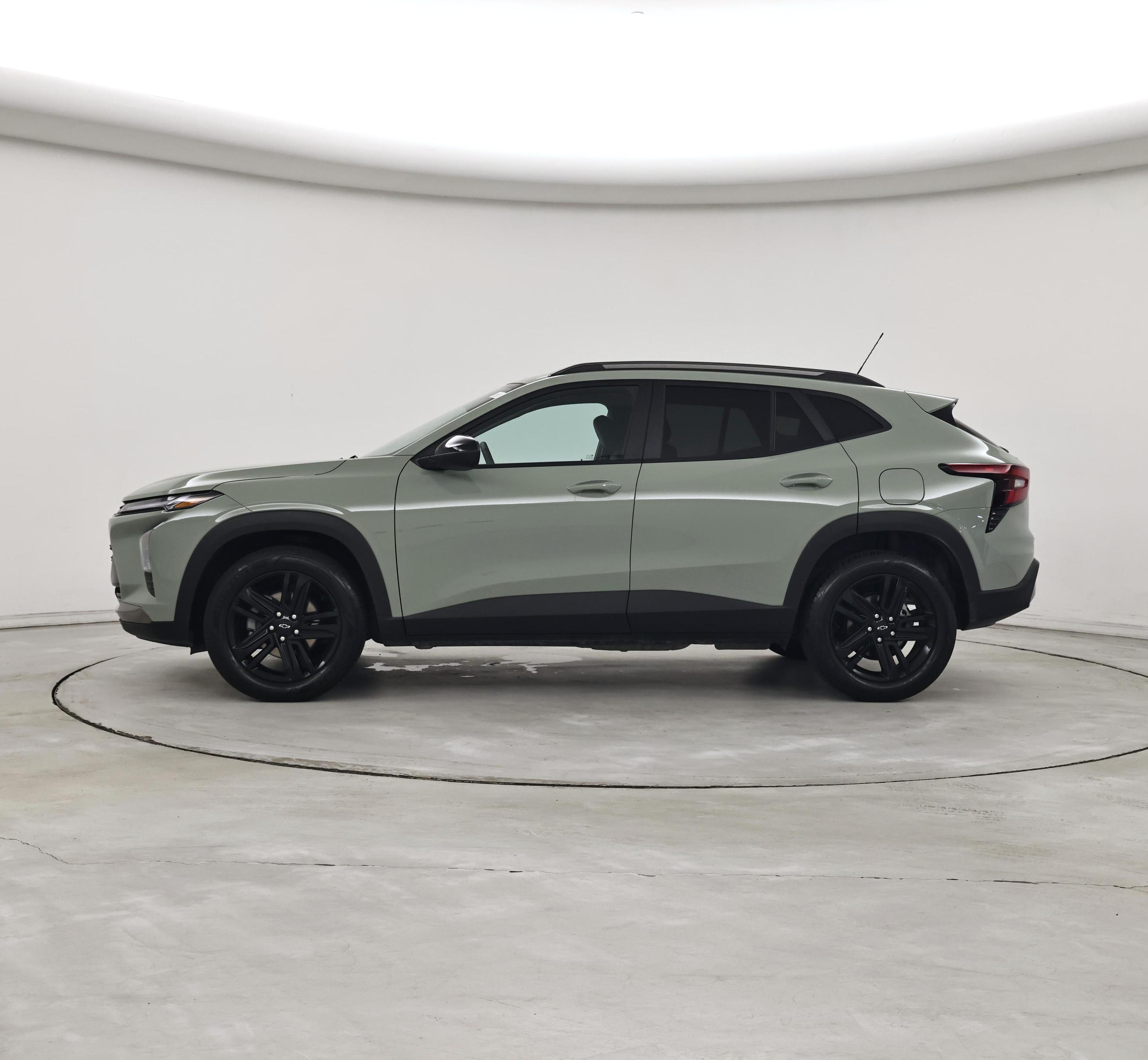 Thumbnail: 2026 Chevrolet Trax - 3