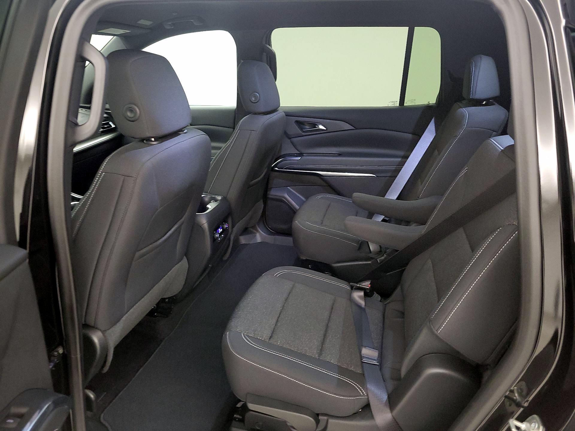 Thumbnail: 2025 Chevrolet Traverse - 19