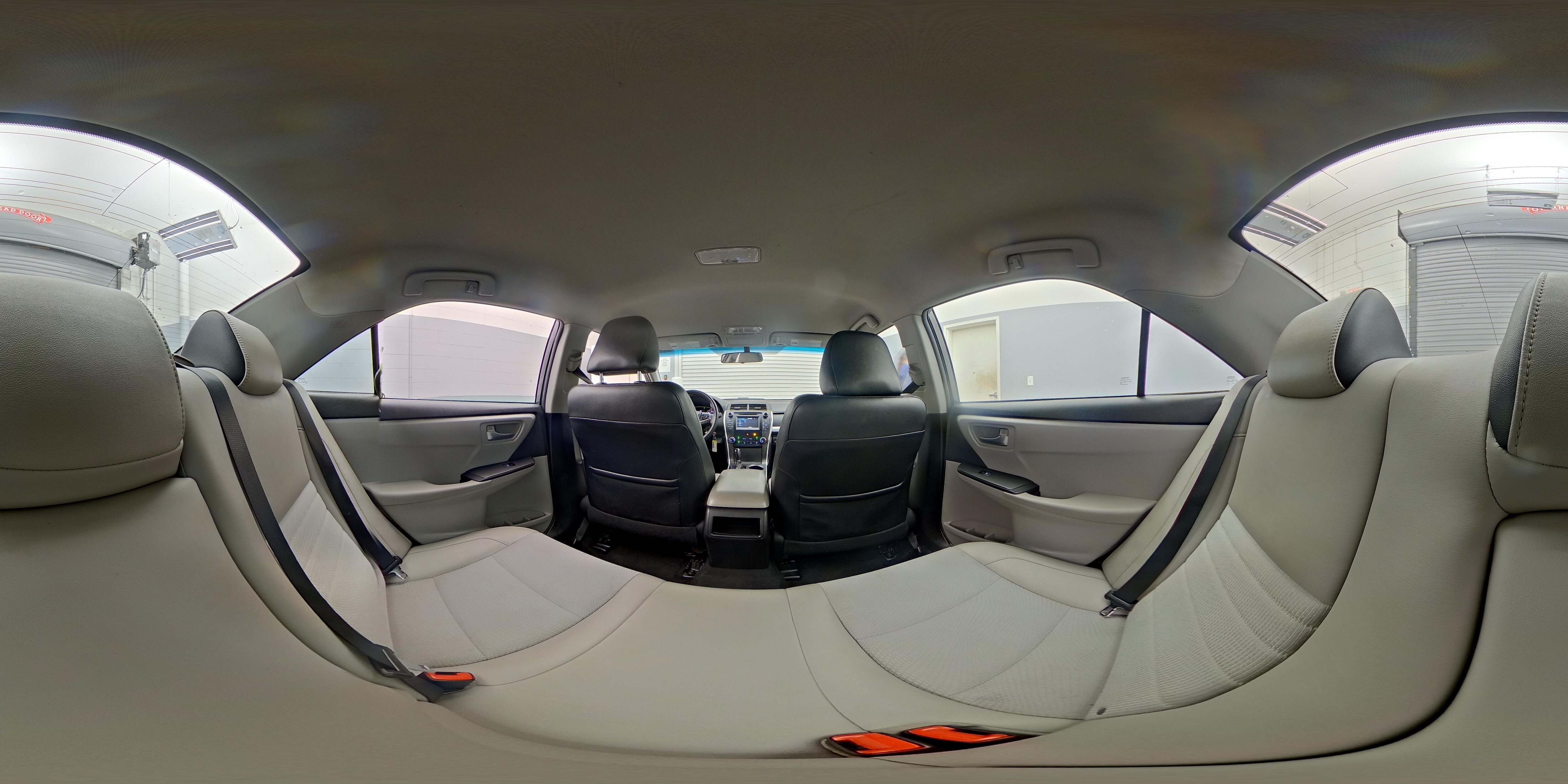 2017 Toyota Camry SE - Photo 25