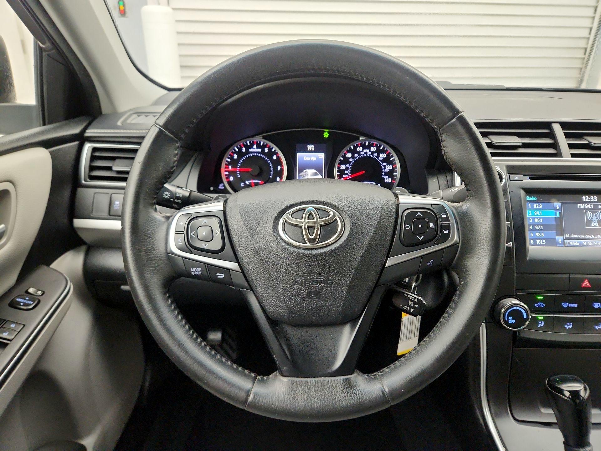 Thumbnail: 2017 Toyota Camry - 10