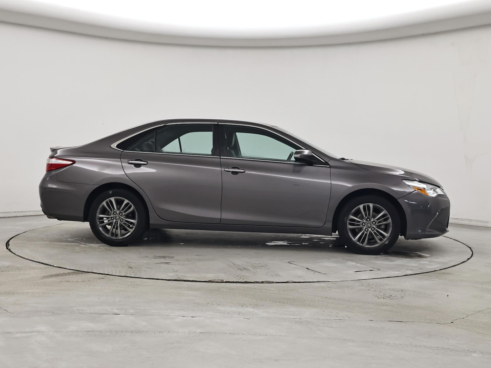 2017 Toyota Camry SE - Photo 8
