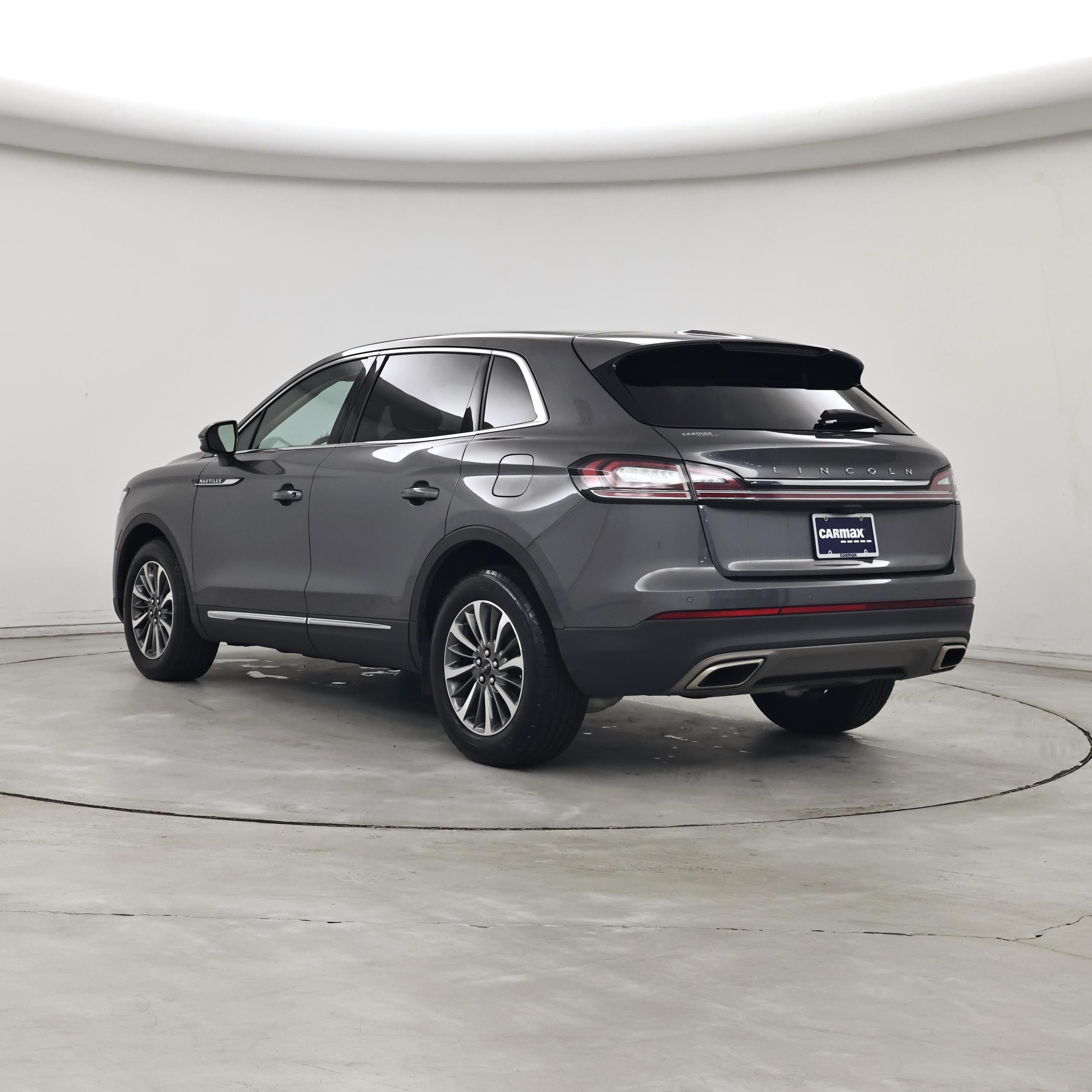 Thumbnail: 2023 Lincoln Nautilus - 2