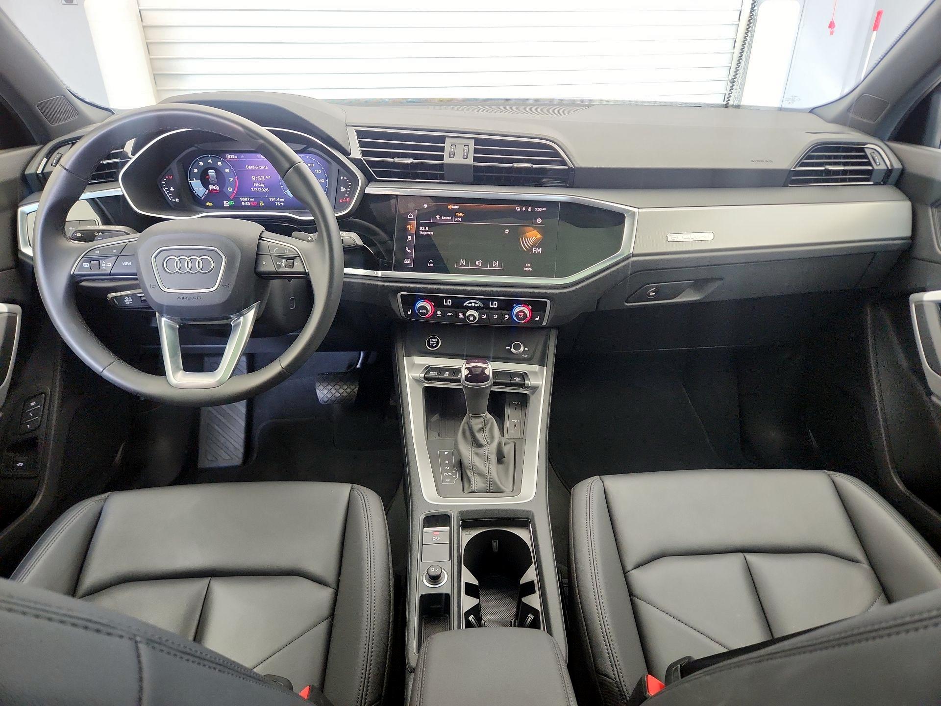Thumbnail: 2025 Audi Q3 - 9