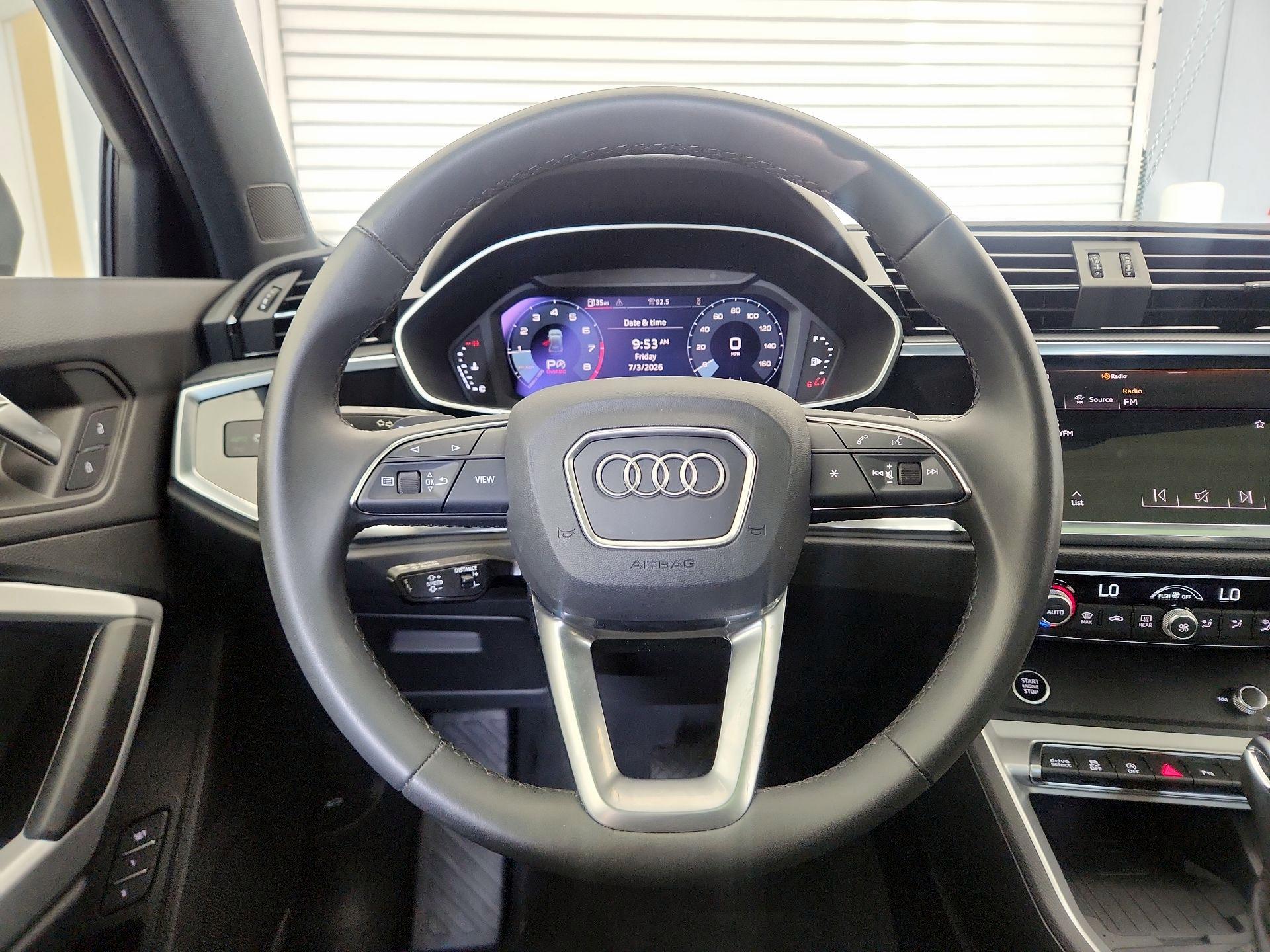 Thumbnail: 2025 Audi Q3 - 10