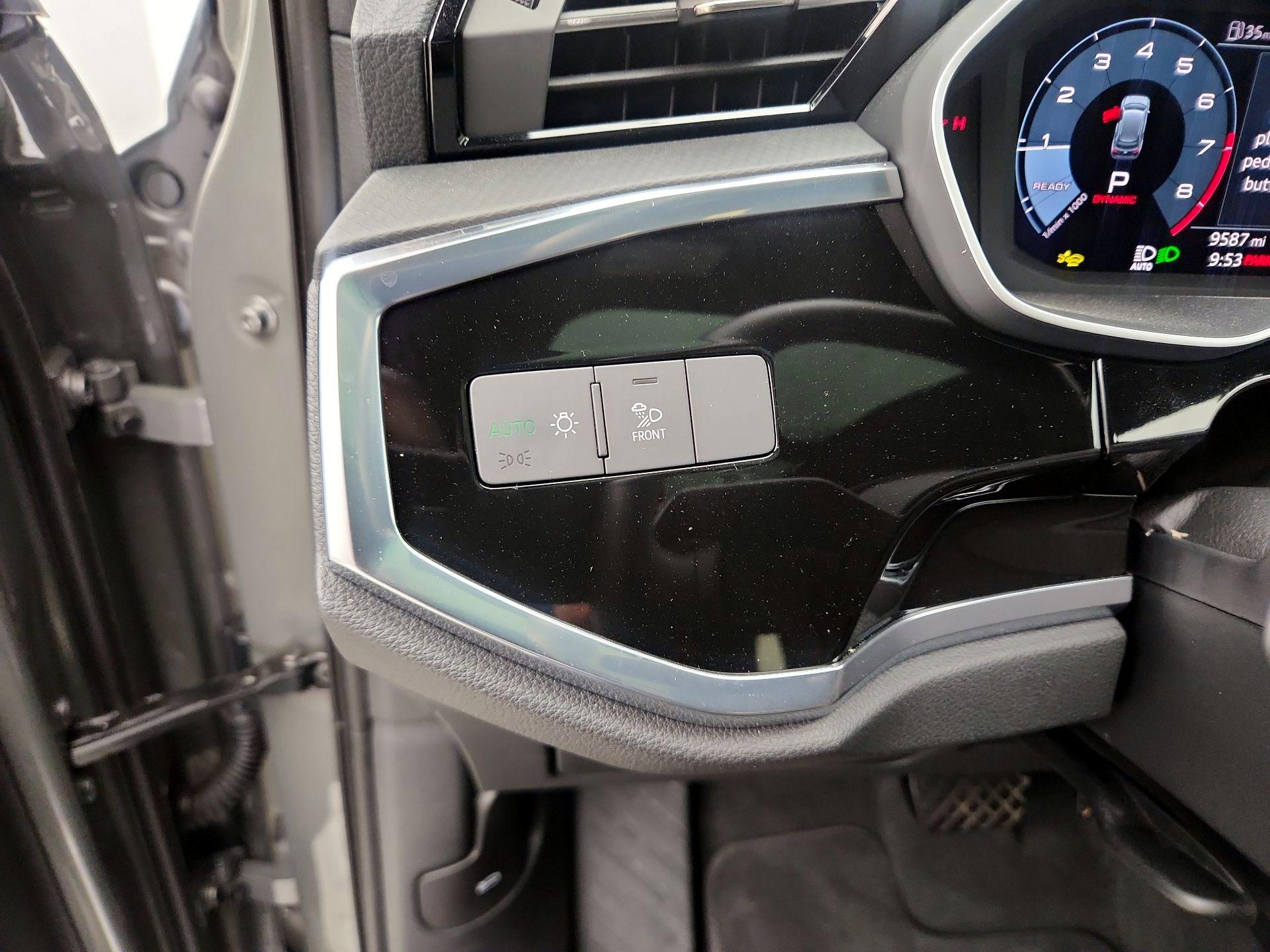 Thumbnail: 2025 Audi Q3 - 13