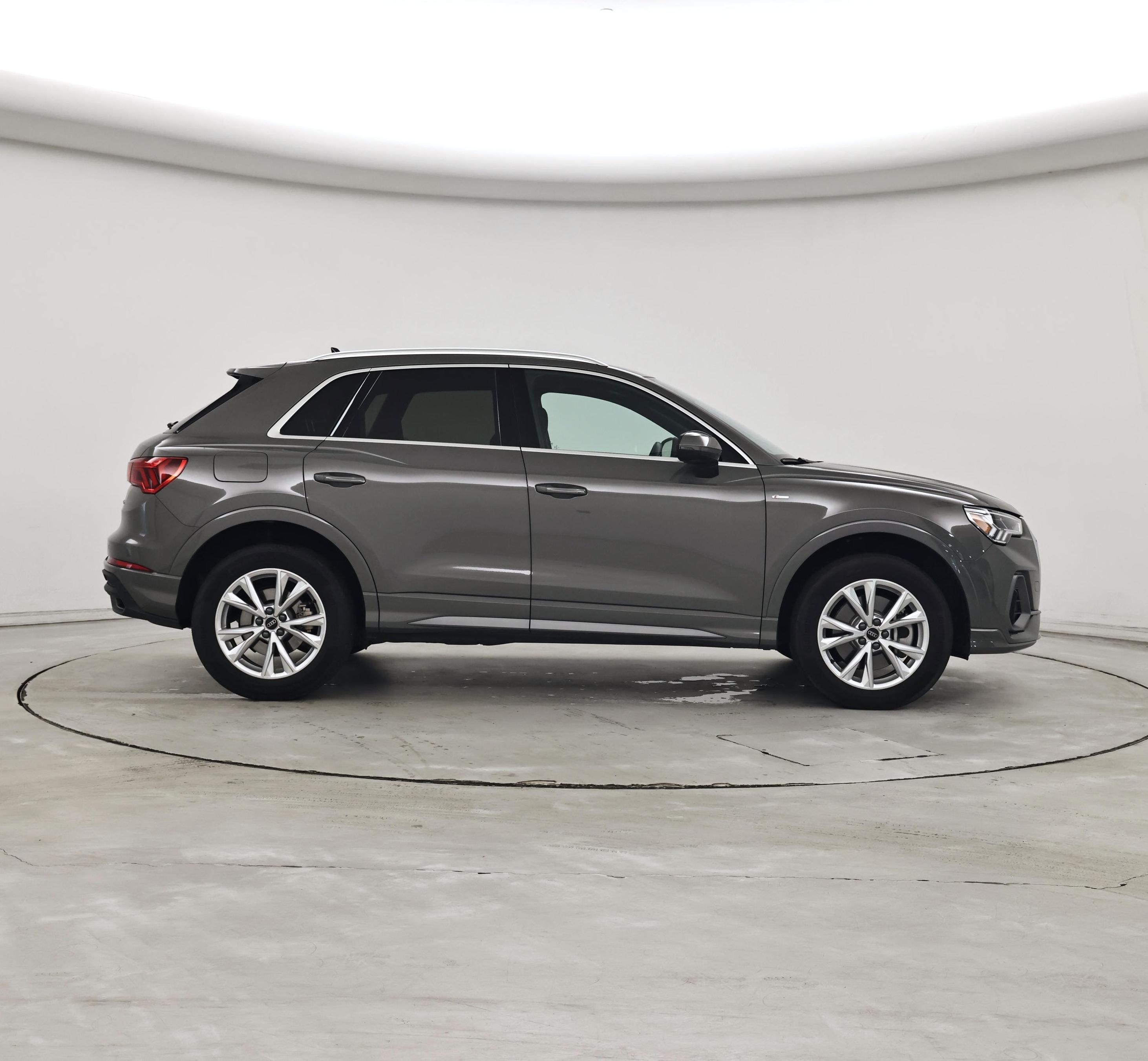 Thumbnail: 2025 Audi Q3 - 7
