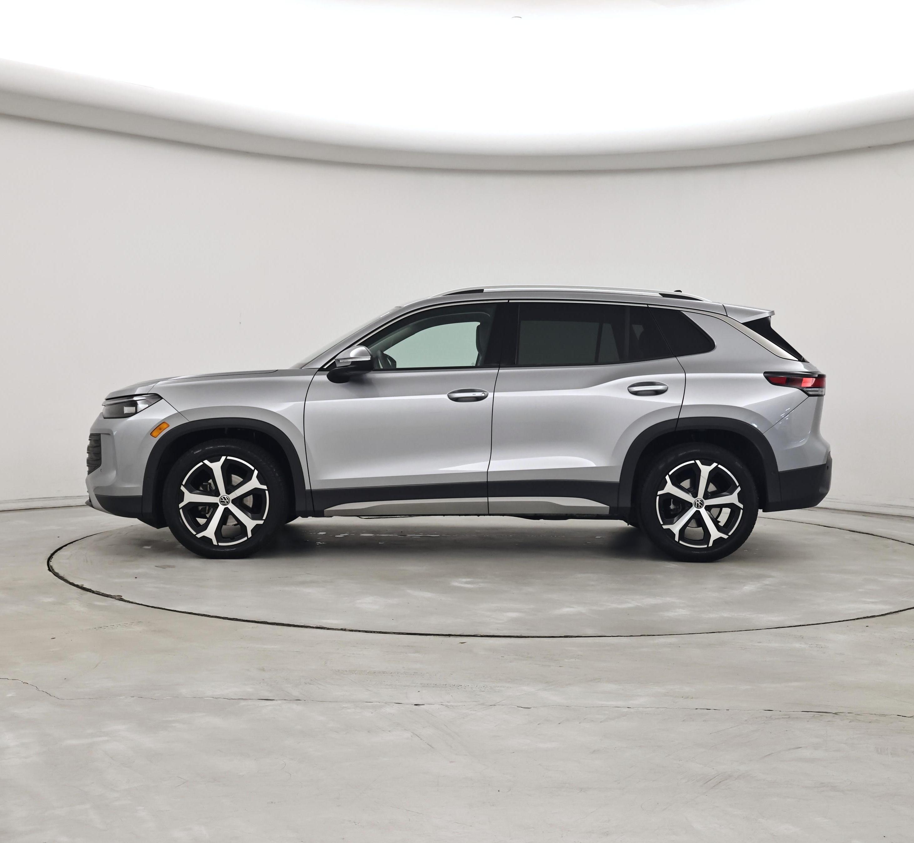 Thumbnail: 2025 Volkswagen Tiguan - 3