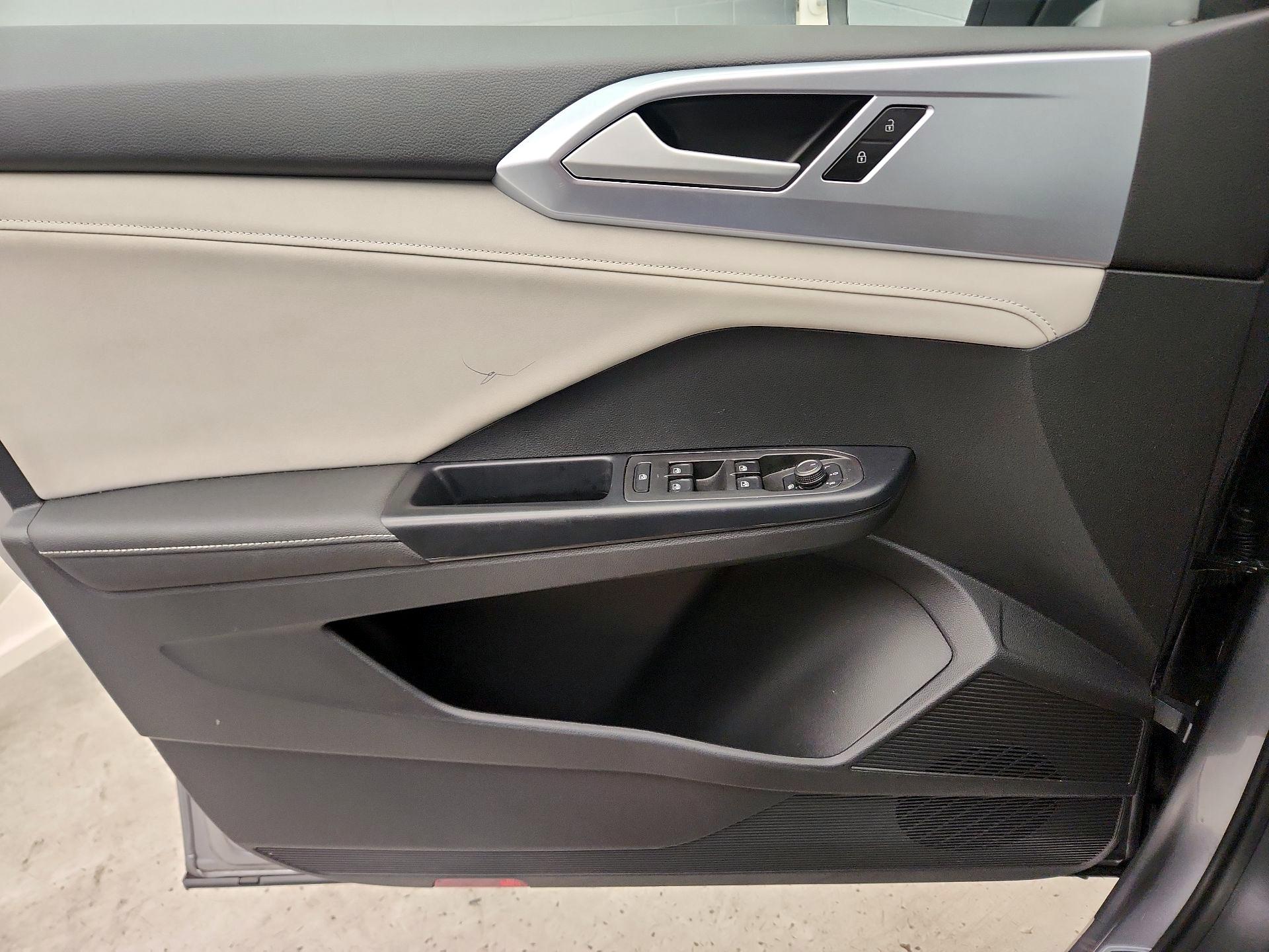 Thumbnail: 2025 Volkswagen Taos - 12