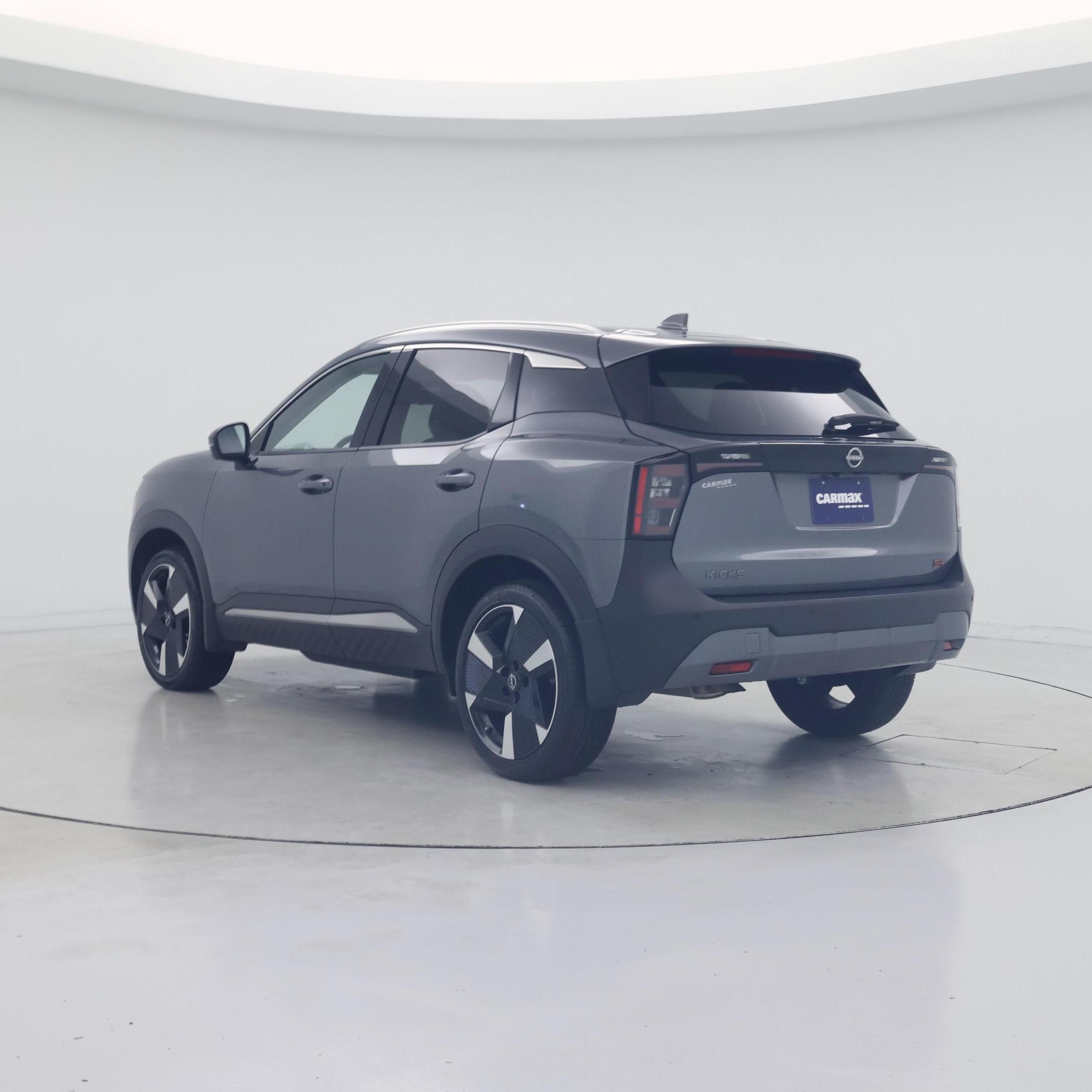 Thumbnail: 2025 Nissan Kicks - 2