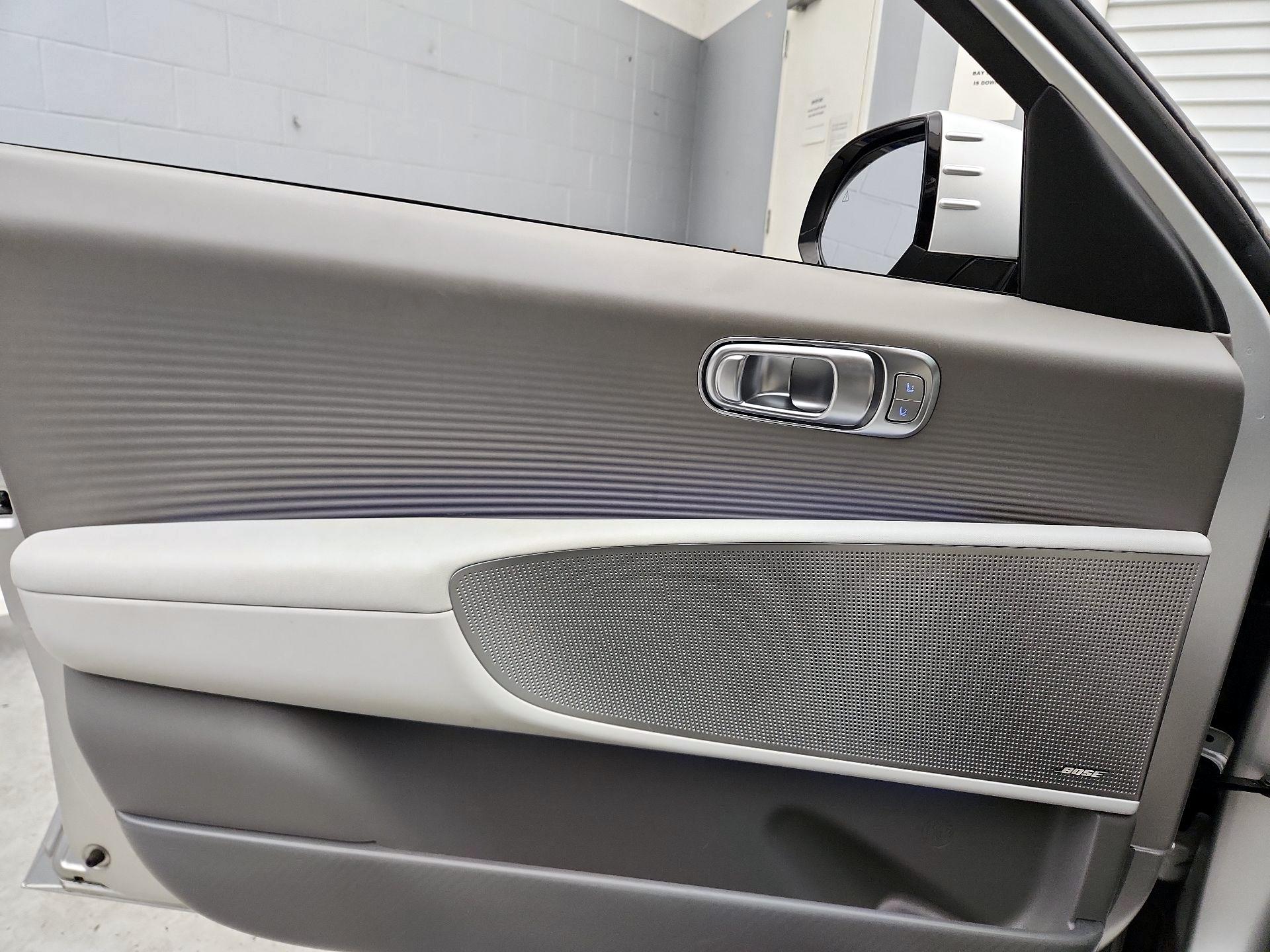 Thumbnail: 2023 Hyundai Ioniq 6 - 12