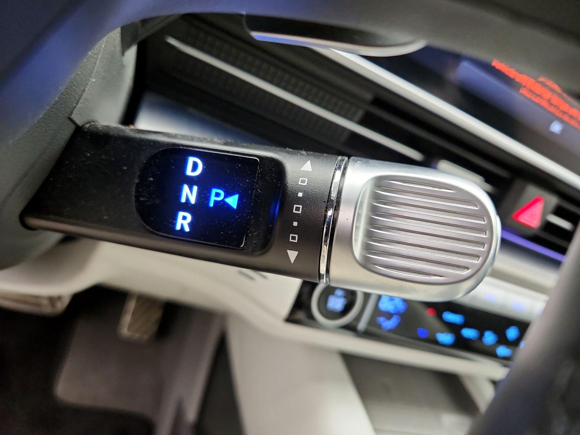 Thumbnail: 2023 Hyundai Ioniq 6 - 18