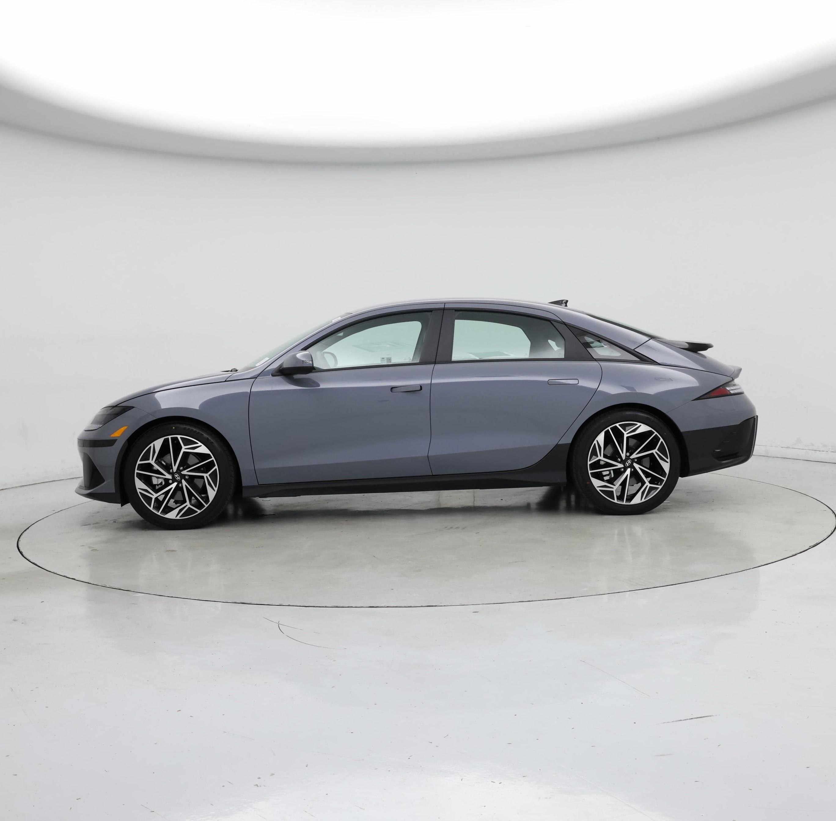 Thumbnail: 2024 Hyundai Ioniq 6 - 3