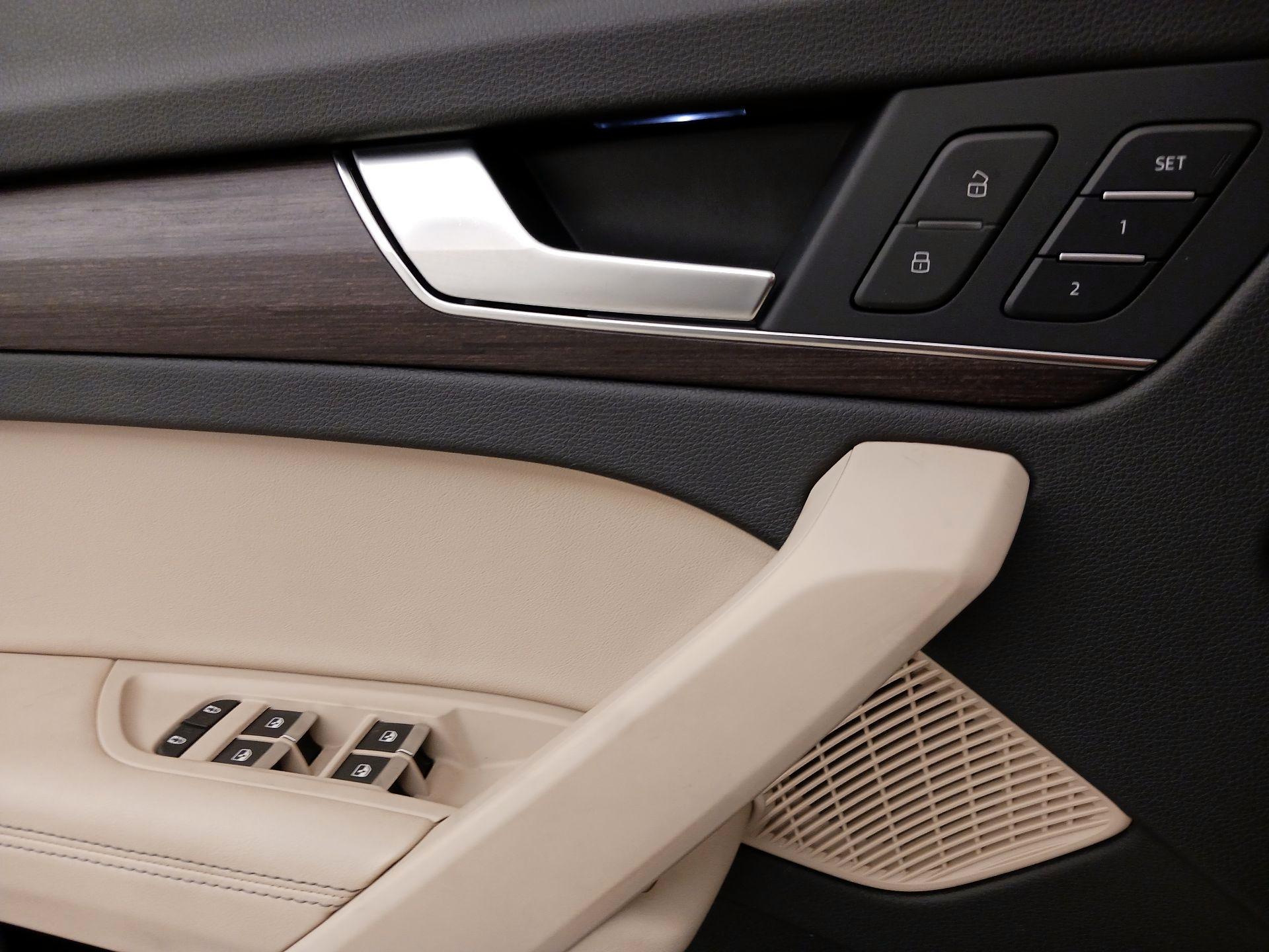 Thumbnail: 2023 Audi Q5 - 12