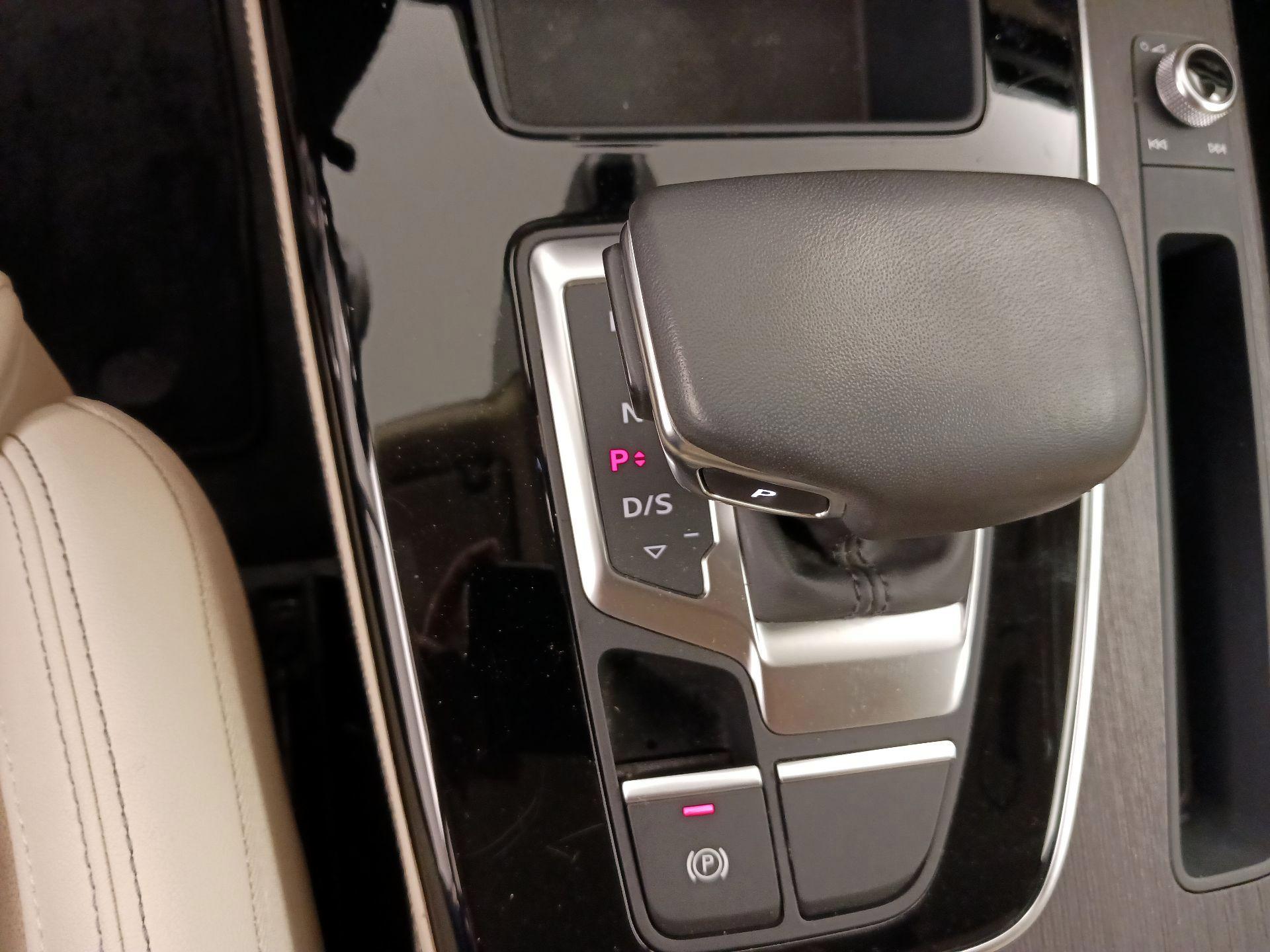 Thumbnail: 2023 Audi Q5 - 18