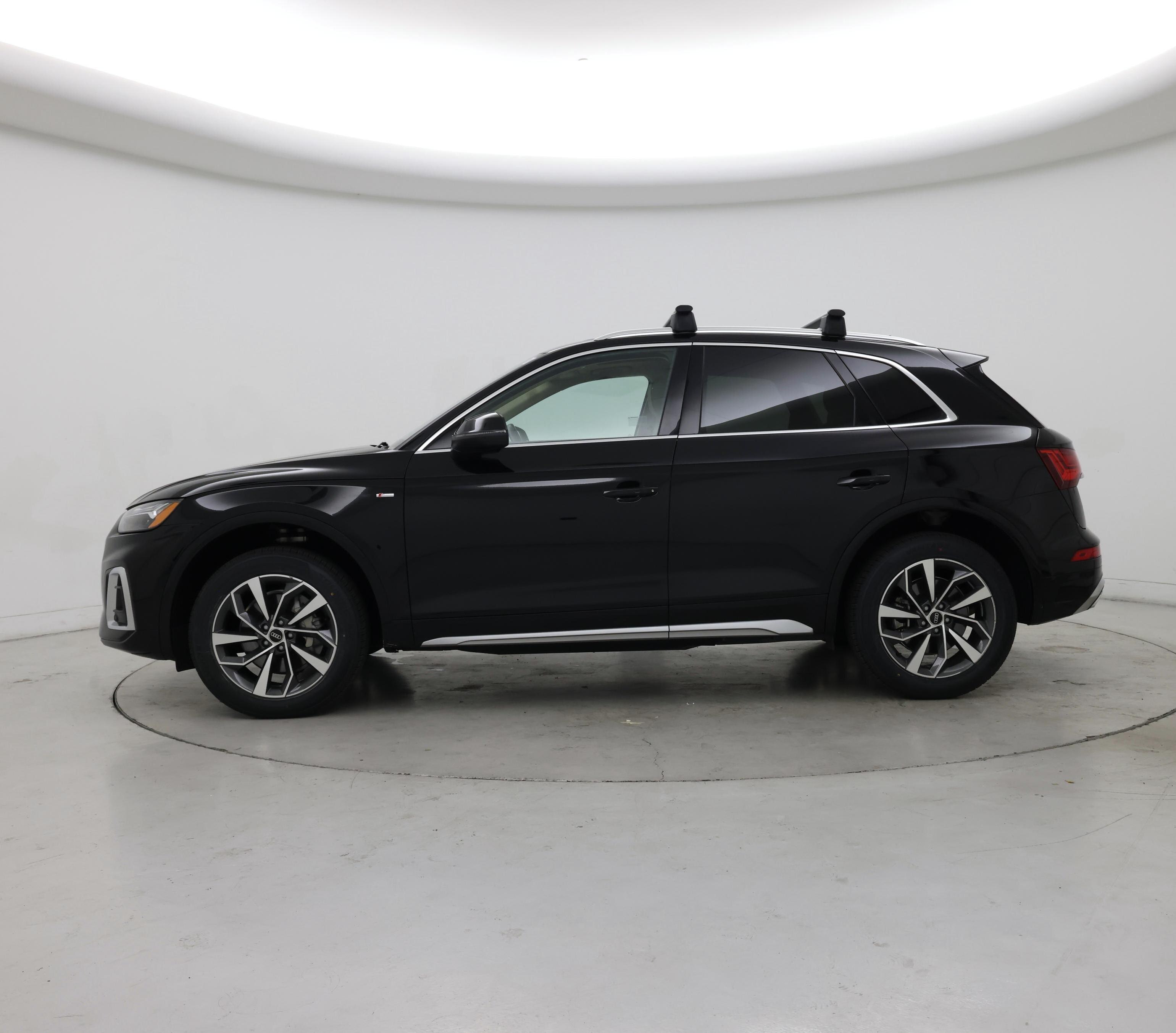 Thumbnail: 2023 Audi Q5 - 3