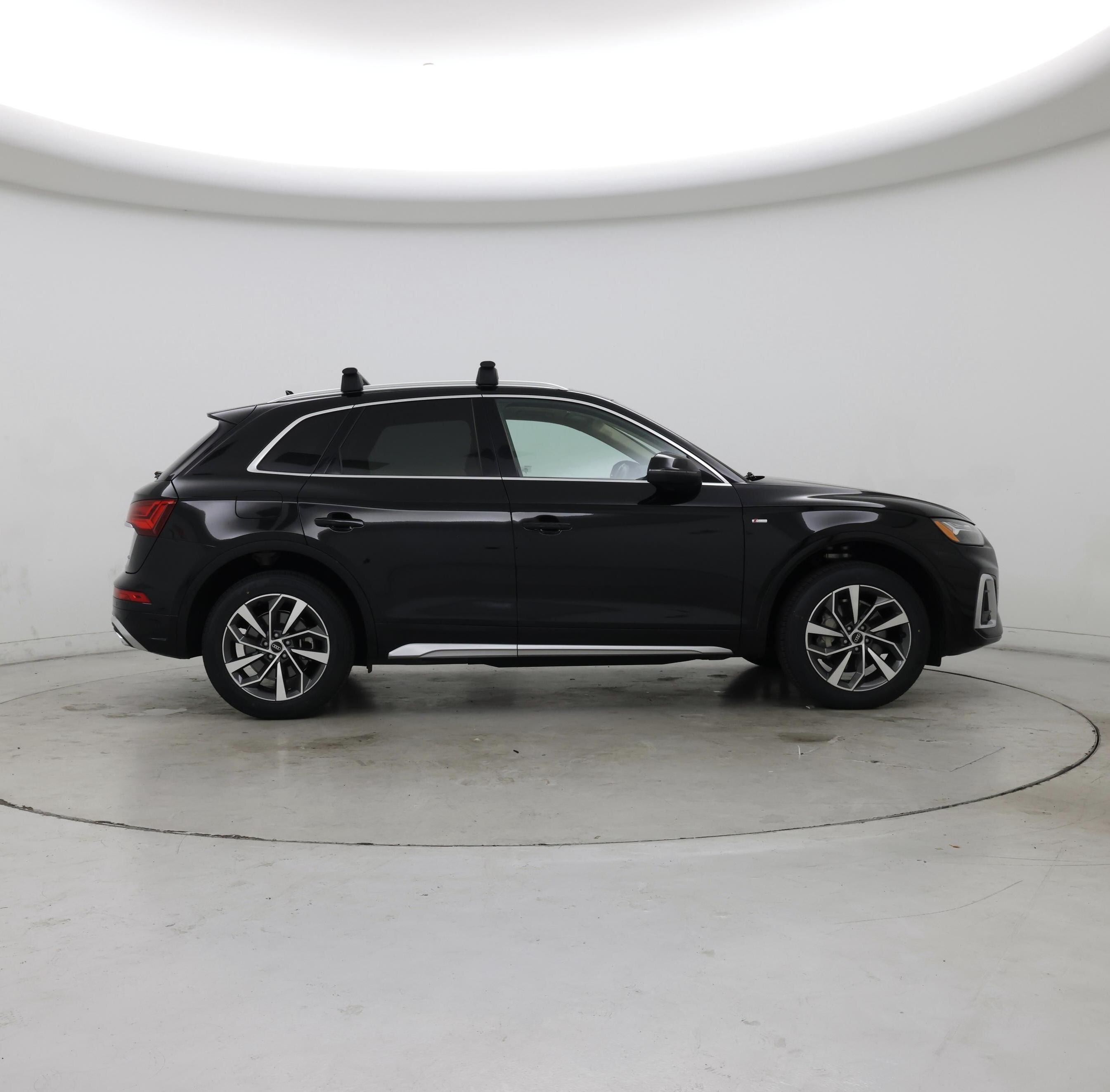 Thumbnail: 2023 Audi Q5 - 7