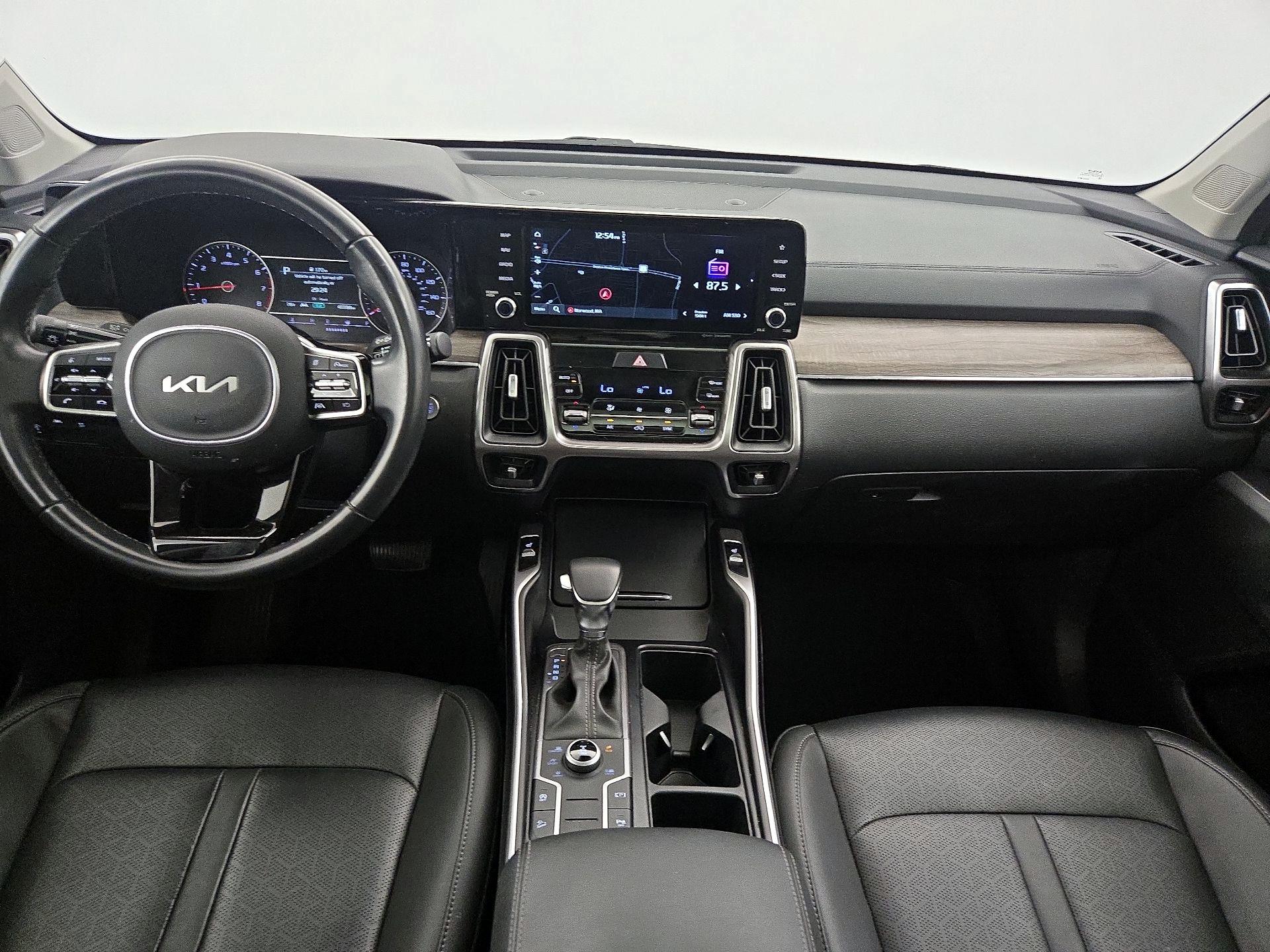 Thumbnail: 2022 Kia Sorento - 9