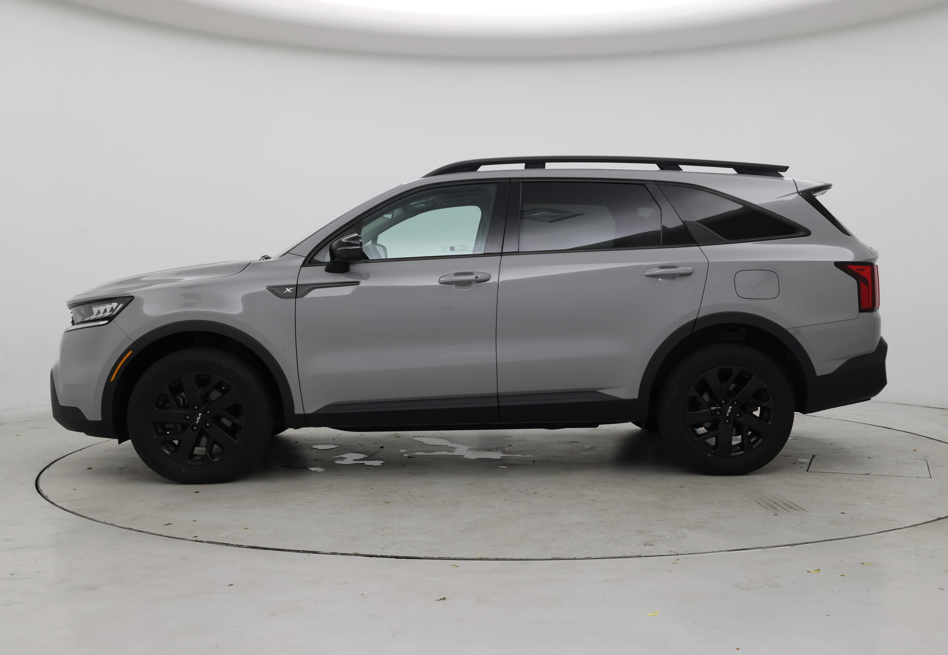 Thumbnail: 2022 Kia Sorento - 3