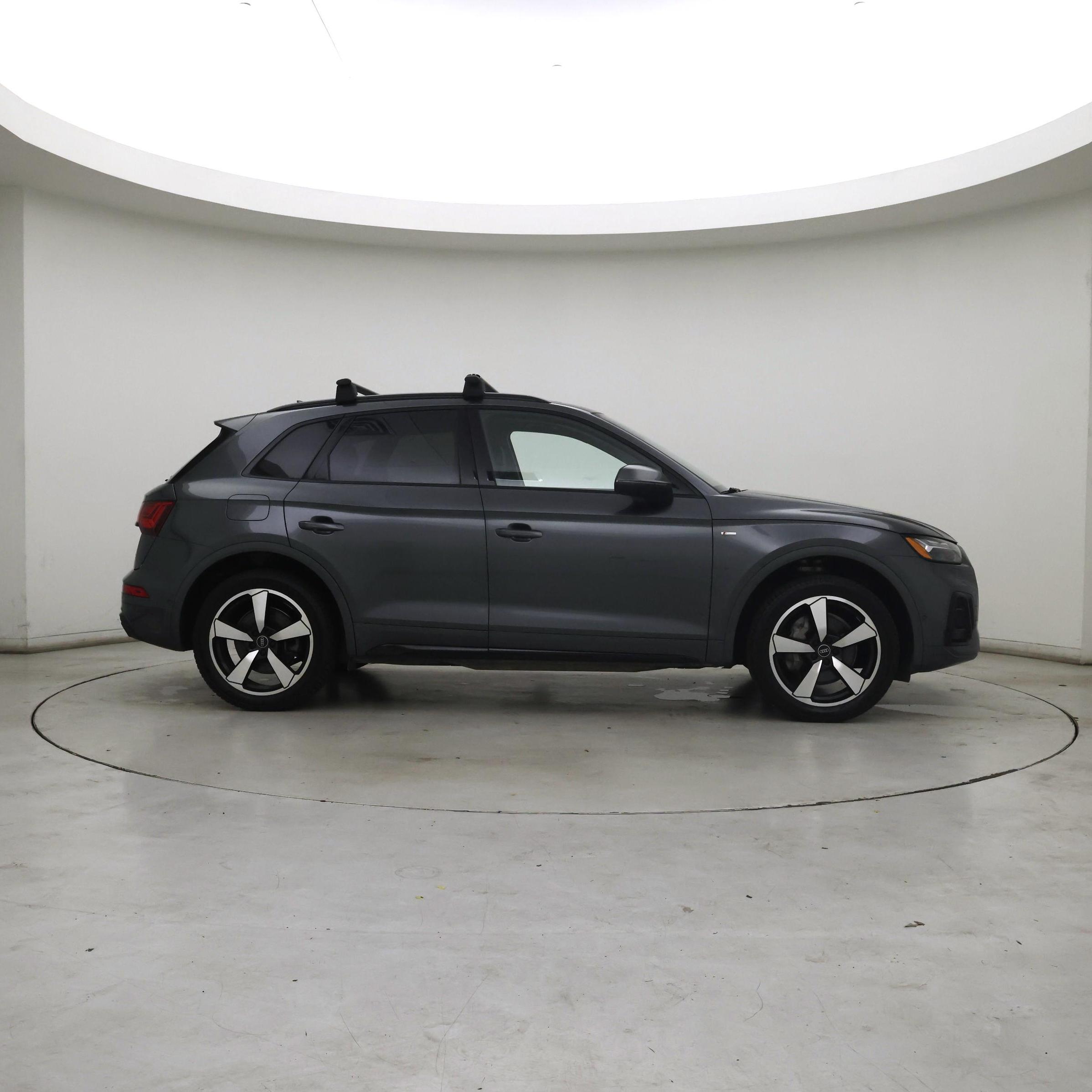 Thumbnail: 2023 Audi Q5 - 7