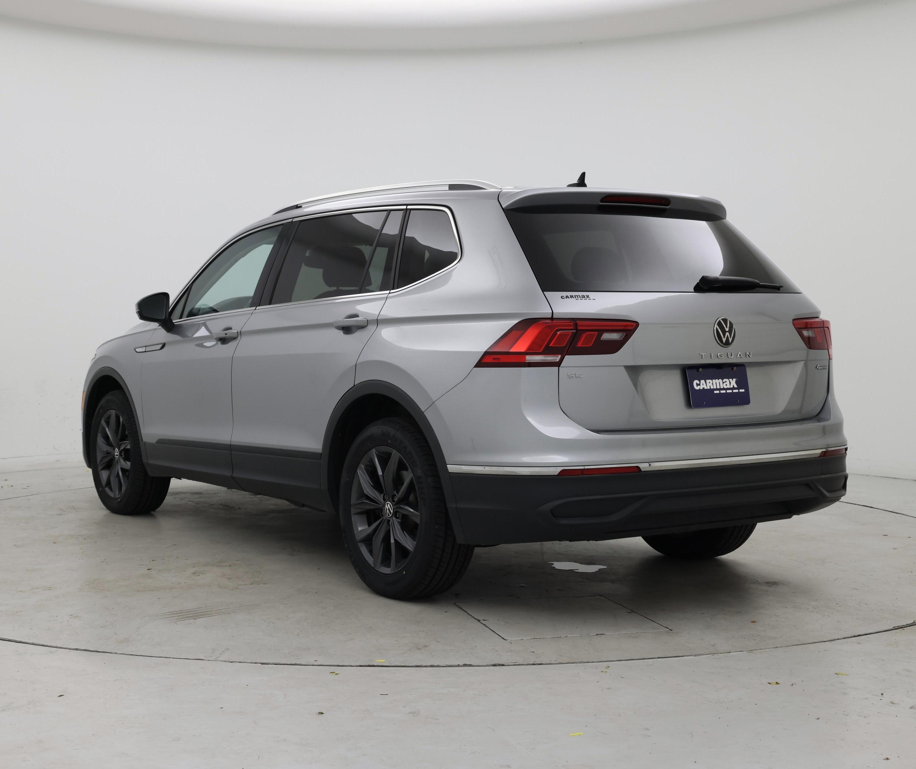 Thumbnail: 2023 Volkswagen Tiguan - 2