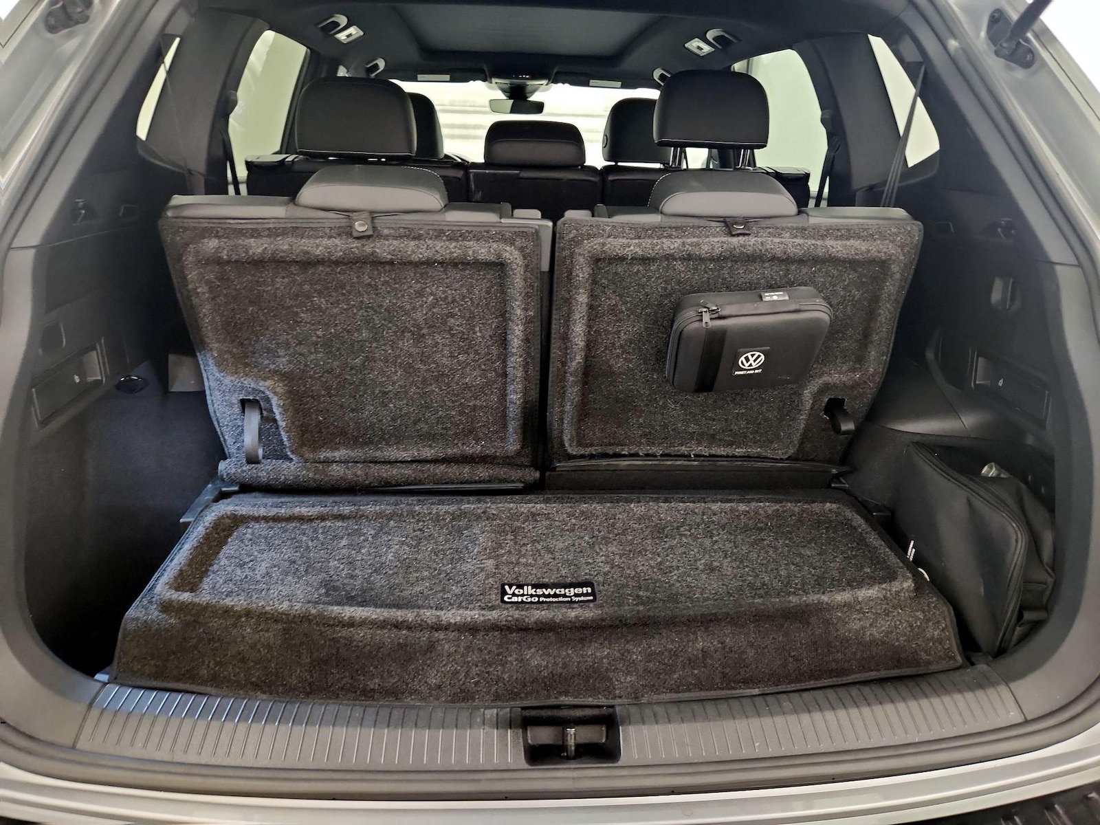 2023 Volkswagen Tiguan SE R-LINE BLACK - Photo 23