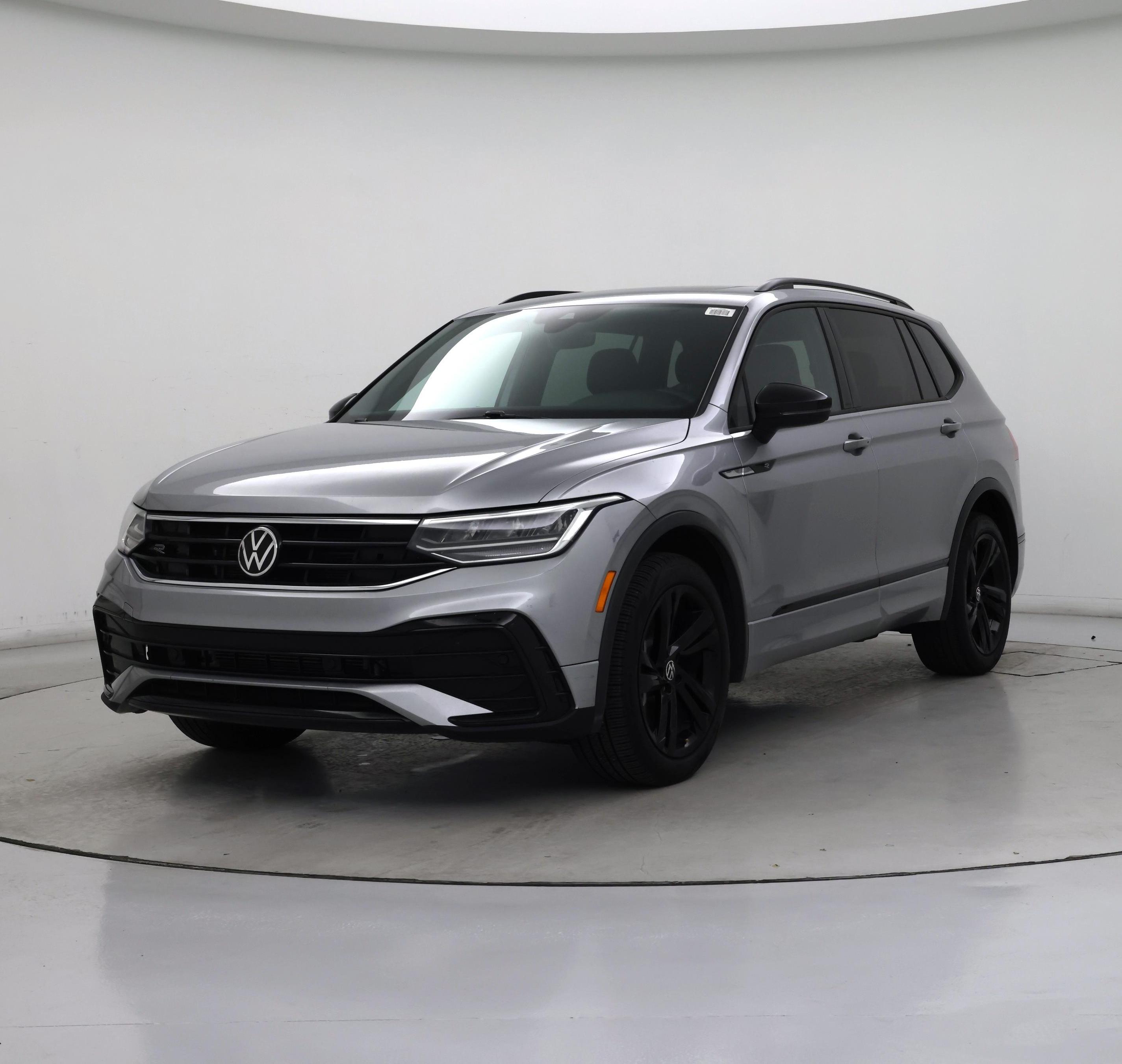 Thumbnail: 2023 Volkswagen Tiguan - 4