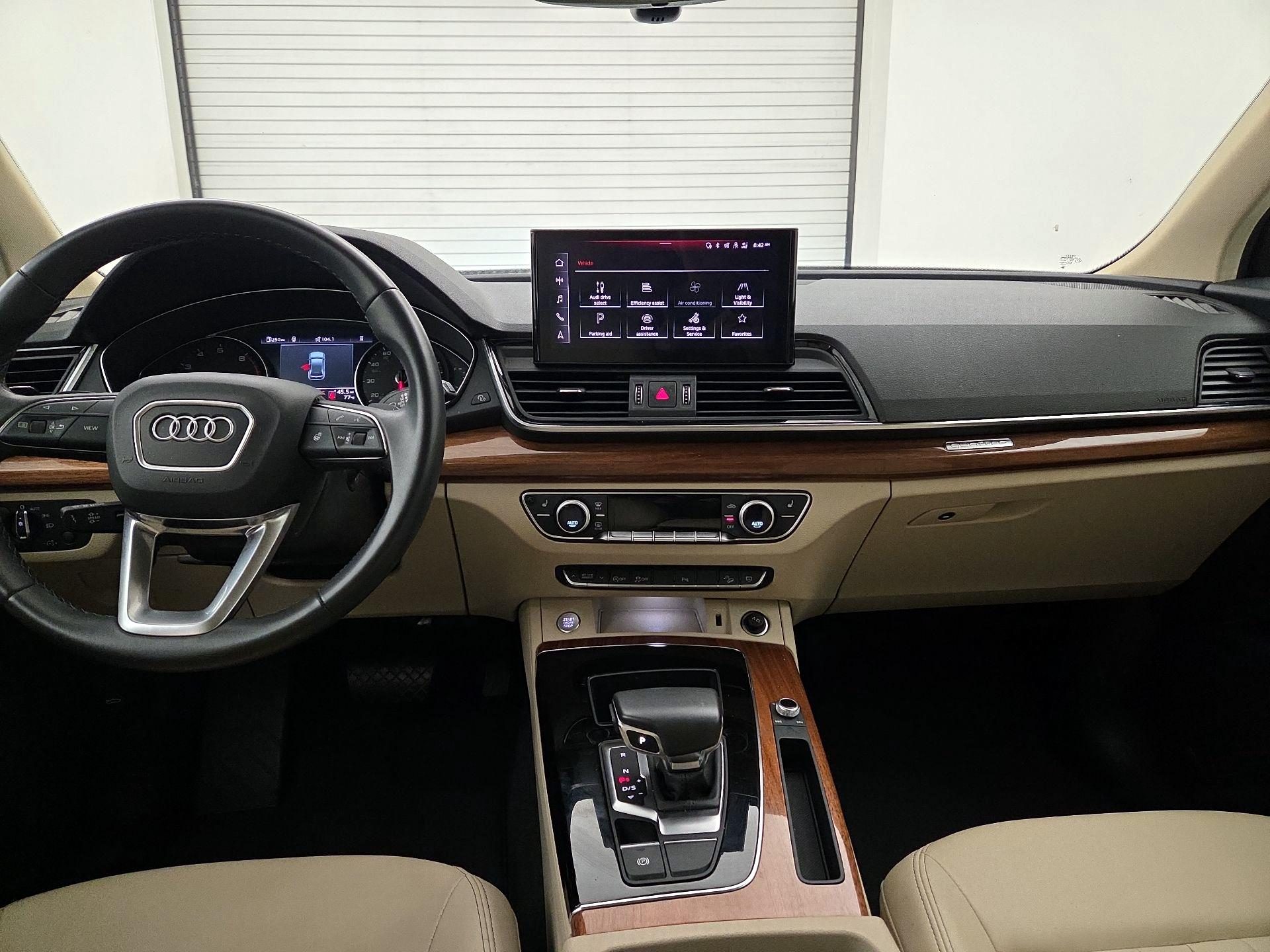 Thumbnail: 2023 Audi Q5 - 9