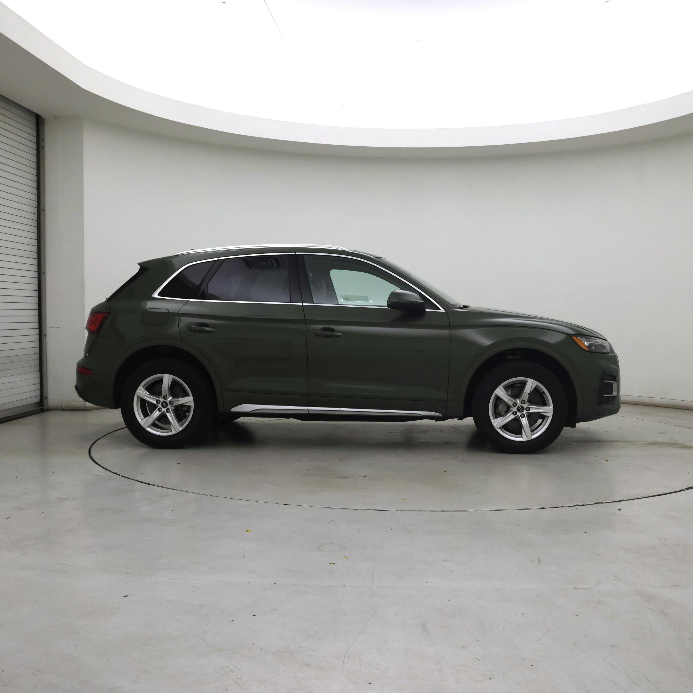 Thumbnail: 2023 Audi Q5 - 7