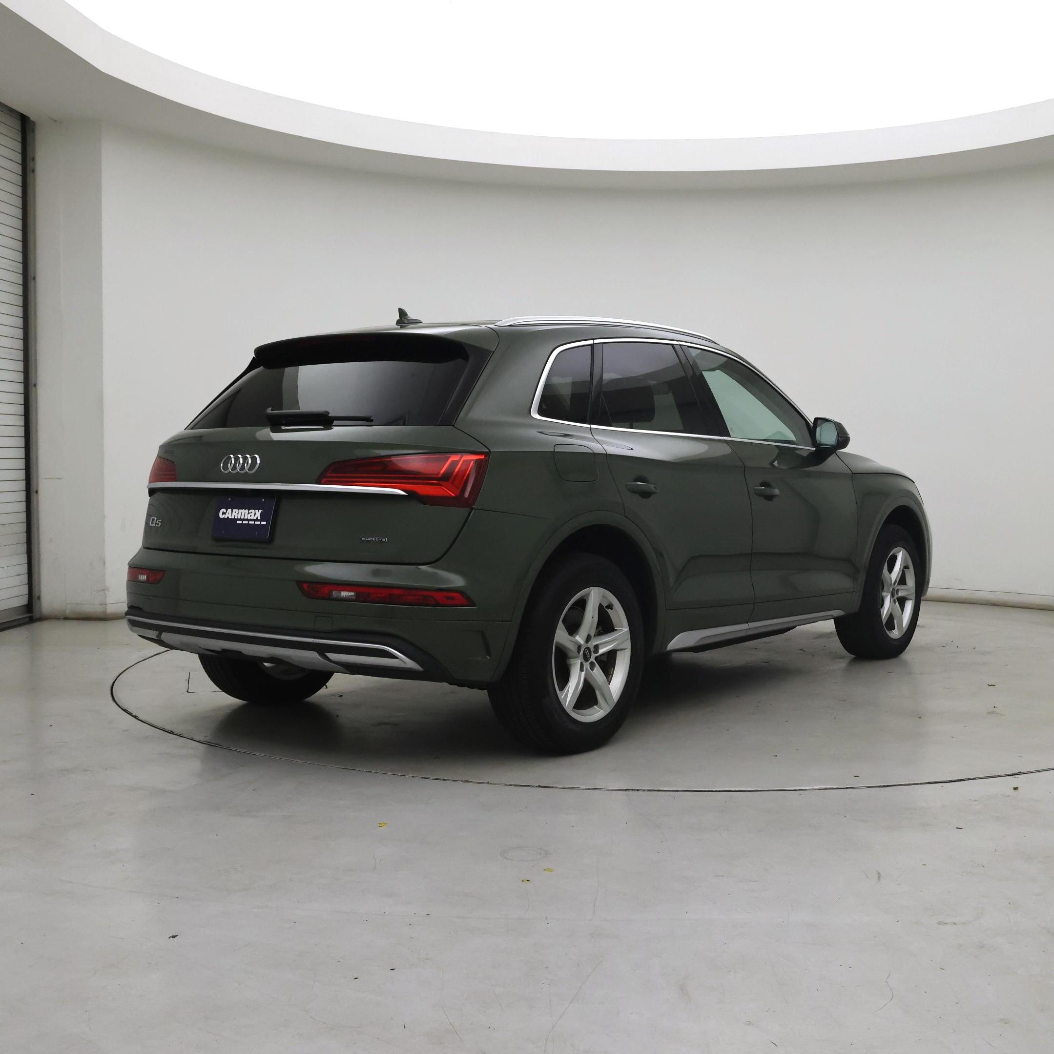 Thumbnail: 2023 Audi Q5 - 8