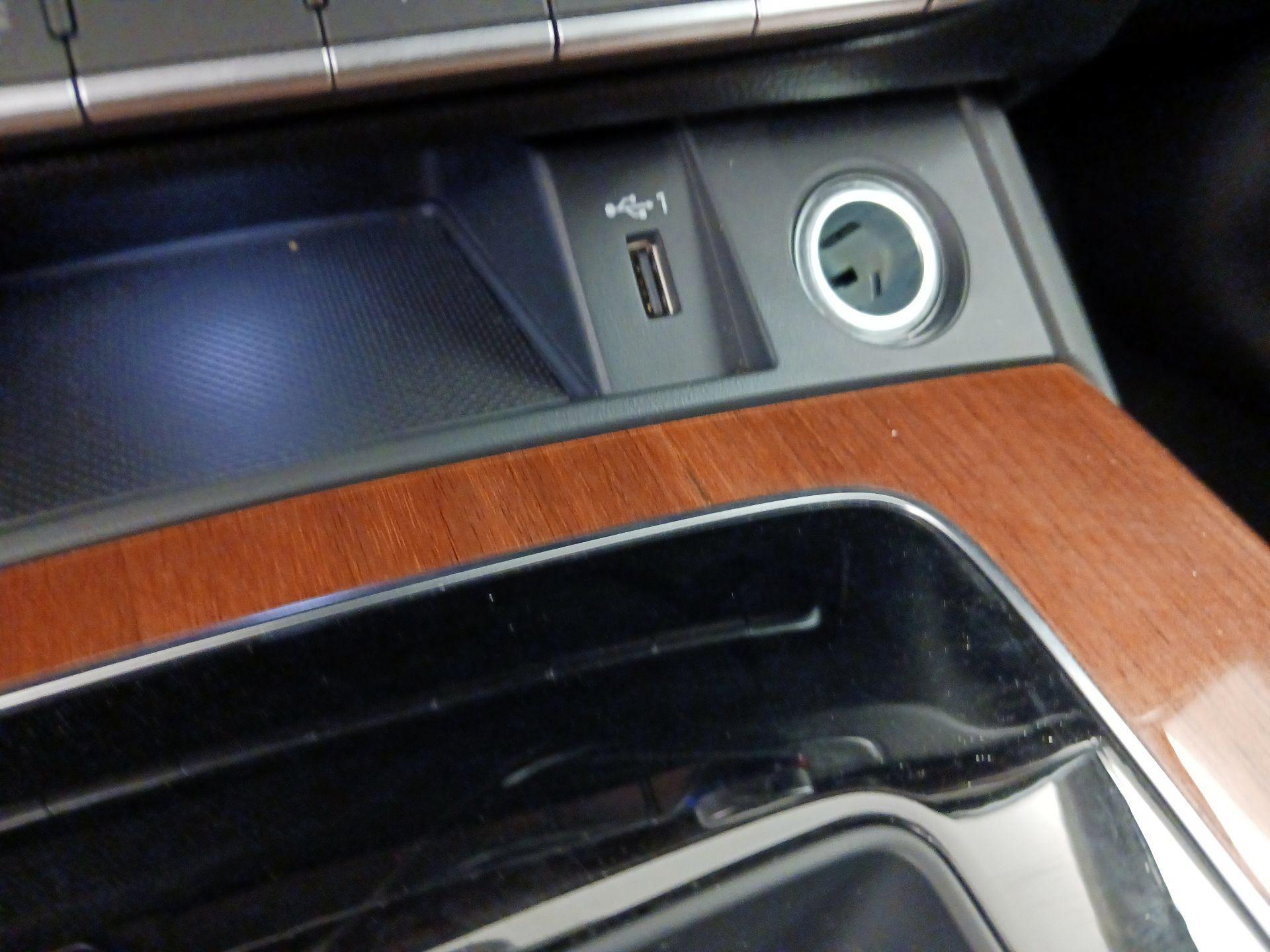 Thumbnail: 2023 Audi Q5 - 19