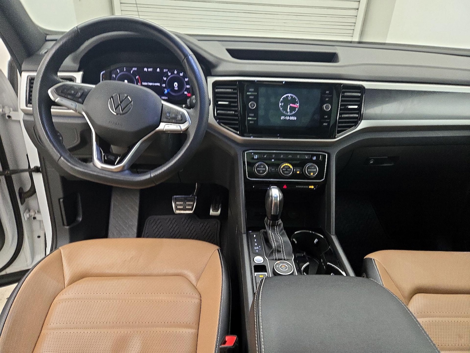2023 Volkswagen Atlas Cross Sport SEL Premium R-Line - Photo 10