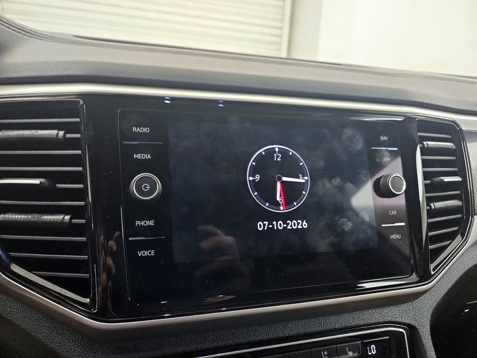 2023 Volkswagen Atlas Cross Sport SEL Premium R-Line - Photo 16