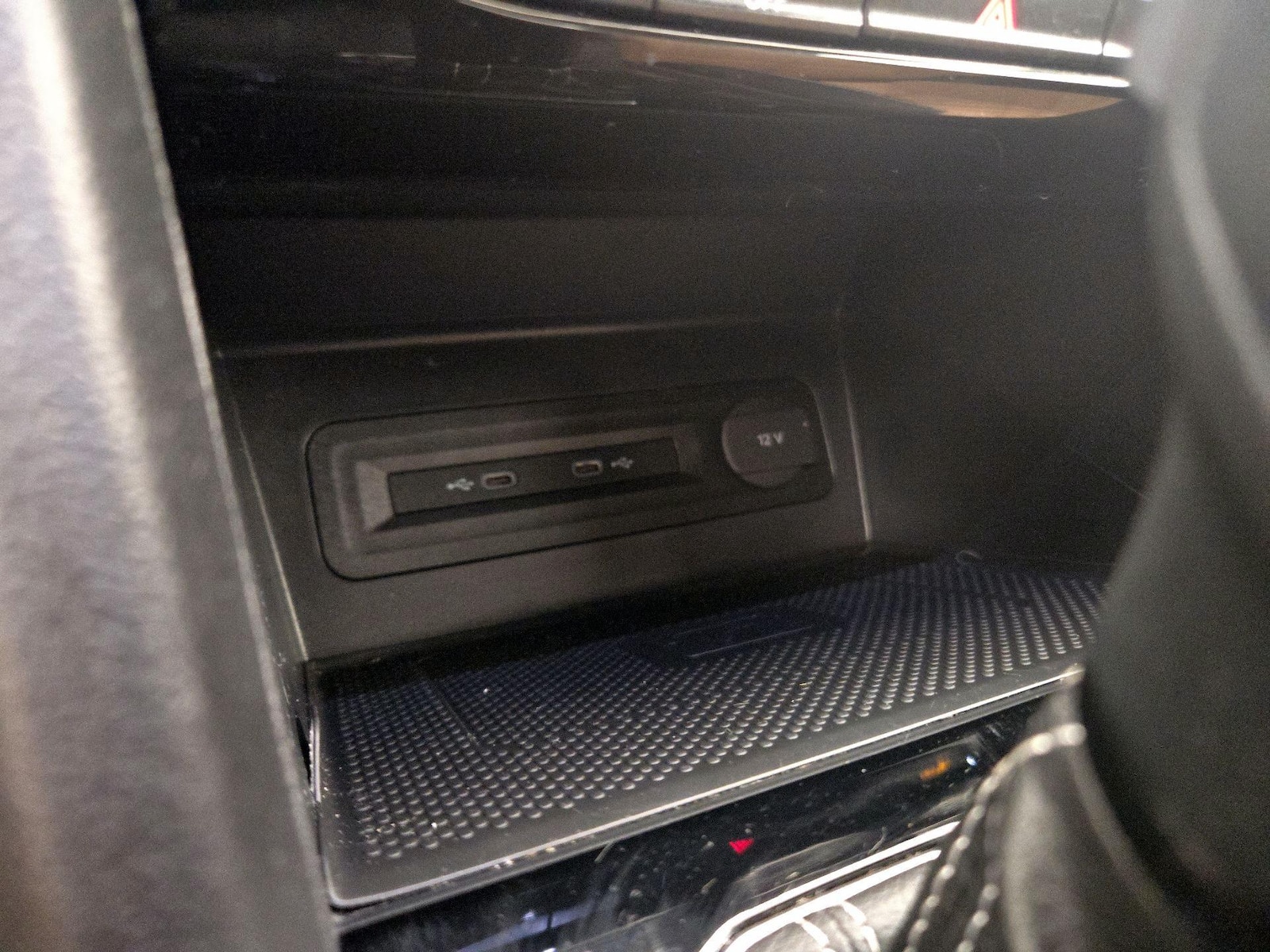 2023 Volkswagen Atlas Cross Sport SEL Premium R-Line - Photo 19