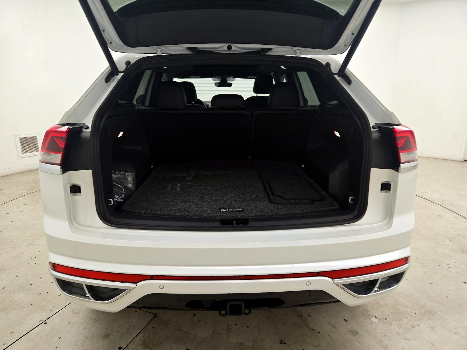2023 Volkswagen Atlas Cross Sport SEL Premium R-Line - Photo 22