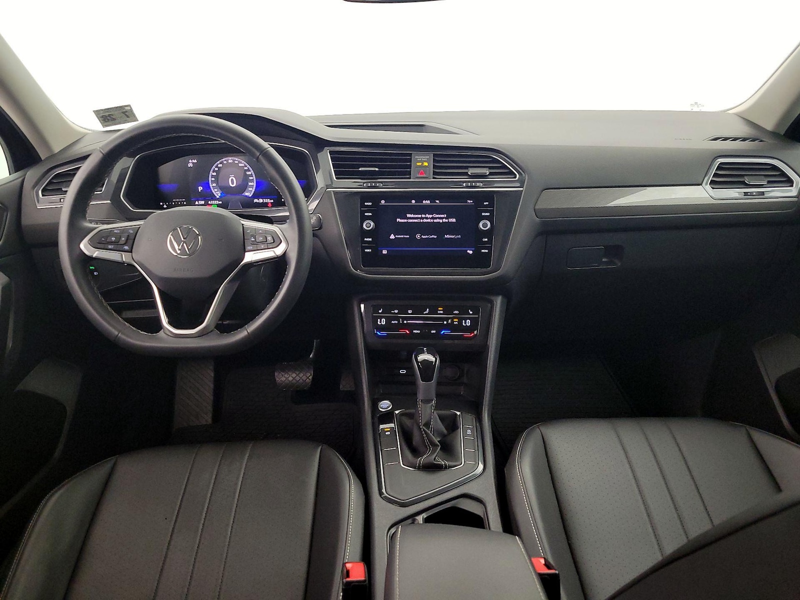 2023 Volkswagen Tiguan SE - Photo 10