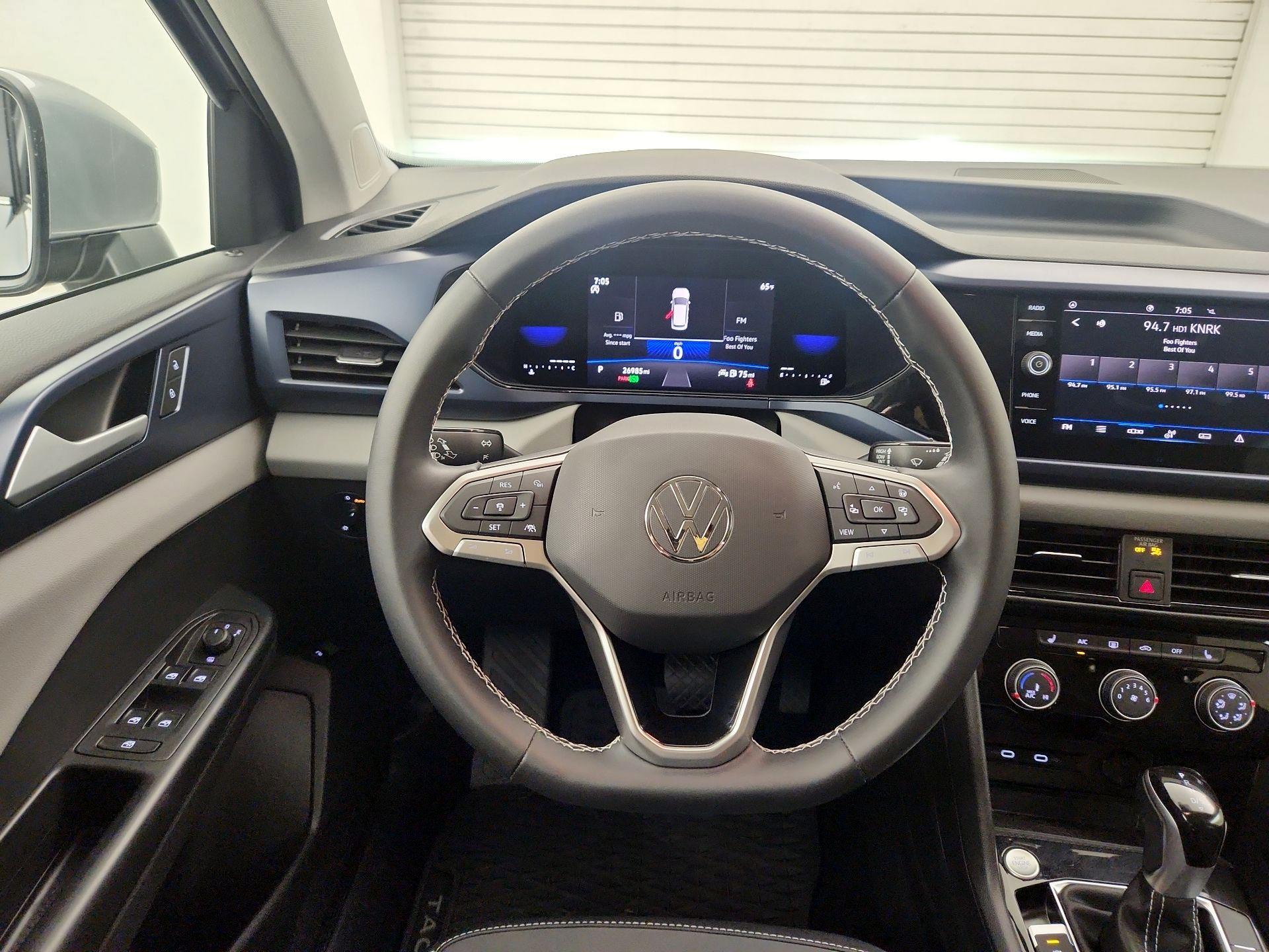 Thumbnail: 2023 Volkswagen Taos - 10